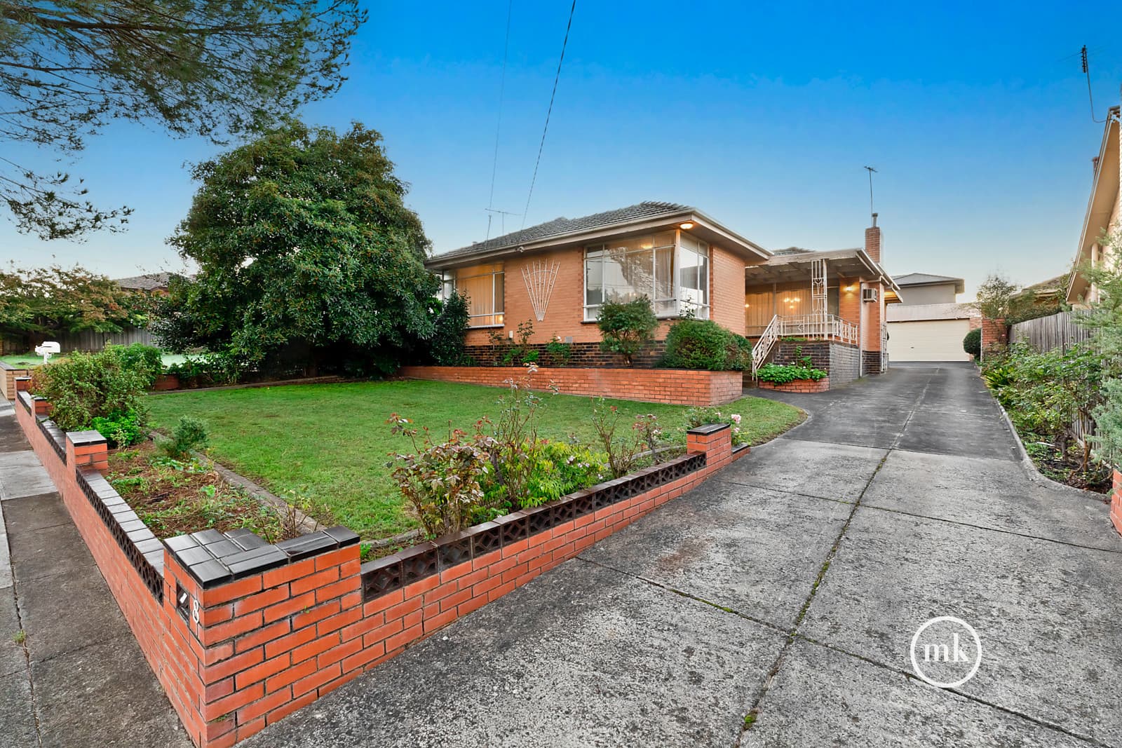 8 Dumossa Avenue, Bulleen, Bulleen - Thumbnail 3