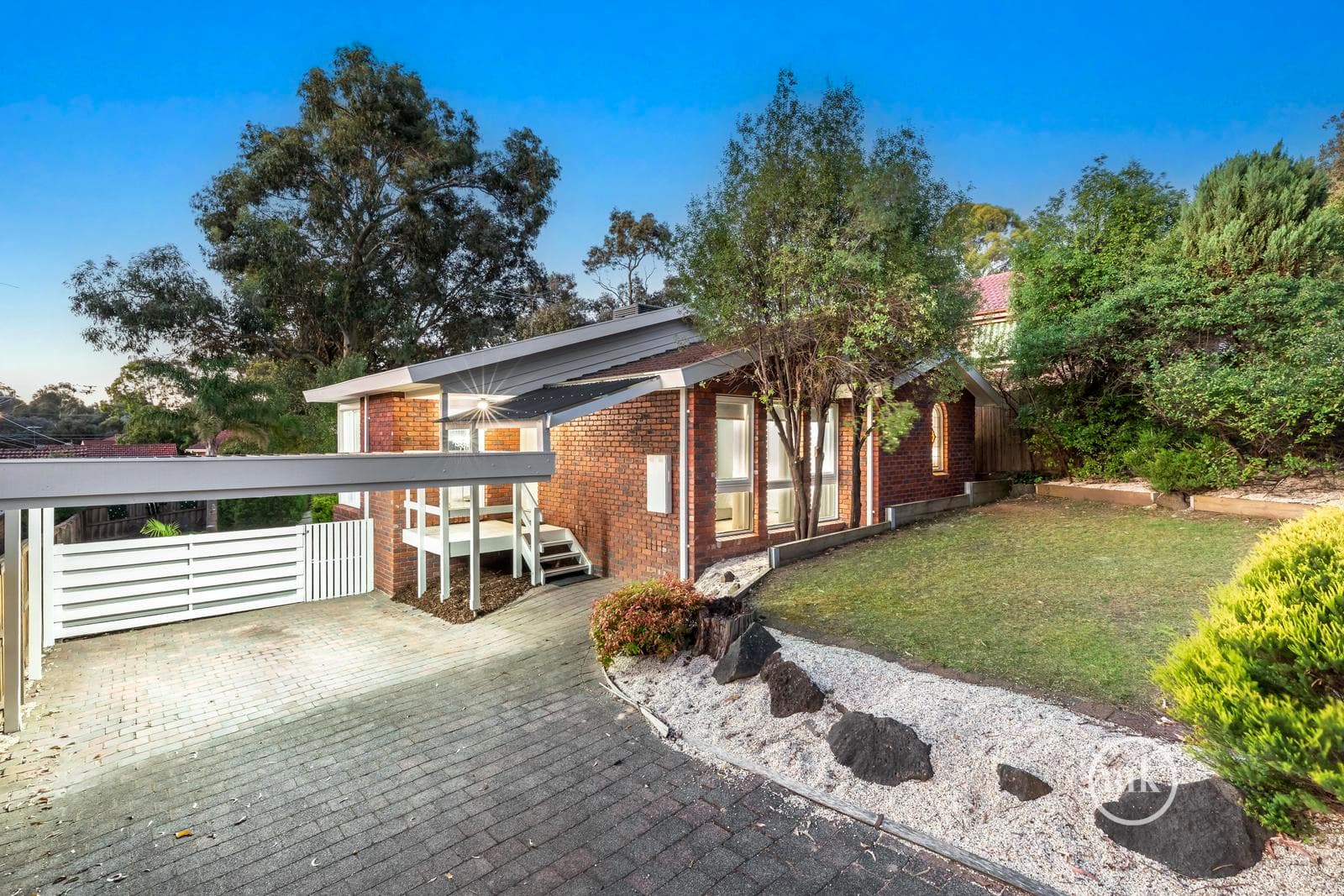 Eltham North, Eltham North - Thumbnail 2