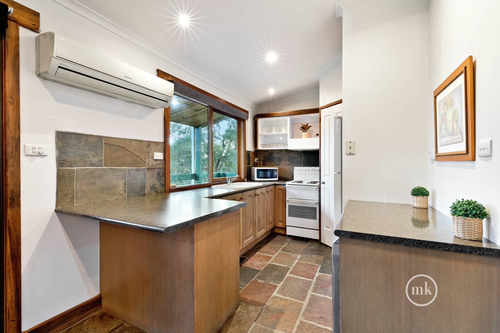 6 Curtain Road, Hurstbridge, Hurstbridge - Thumbnail 8