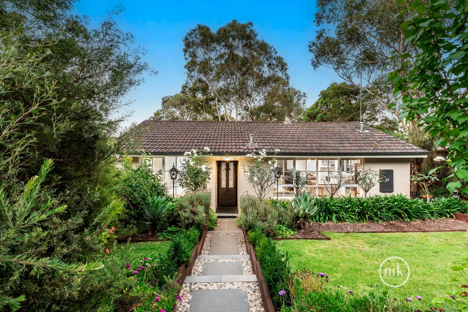 Hurstbridge, Hurstbridge - Thumbnail 2