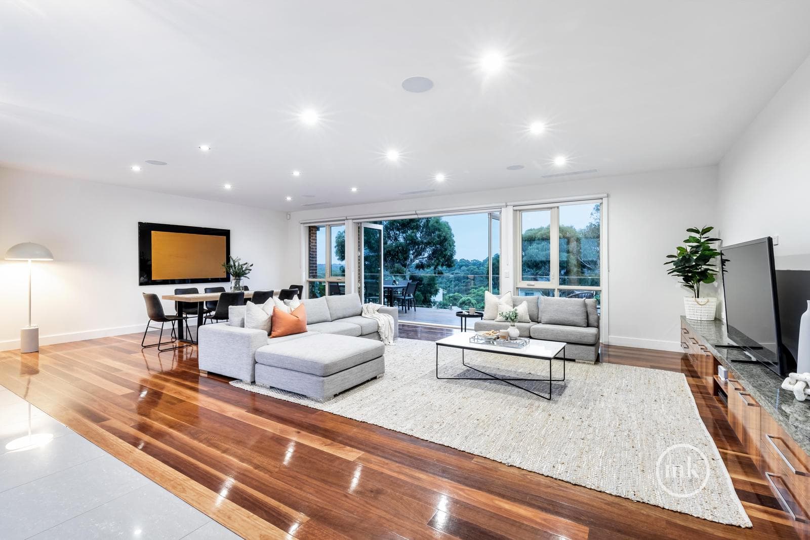 Greensborough, Greensborough - Thumbnail 4