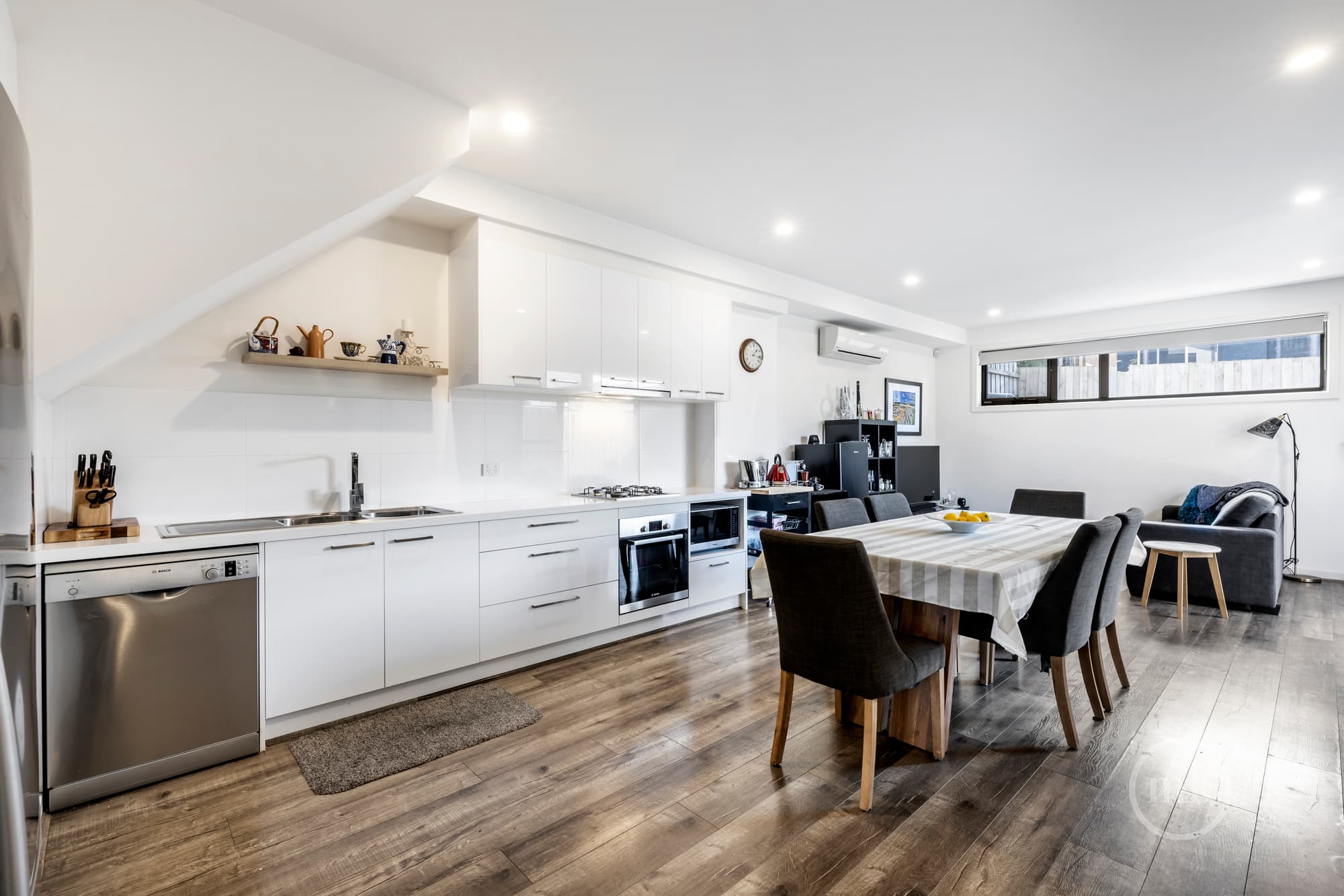 8/30-32 Lyonsville Avenue, Preston, Preston - Thumbnail 3