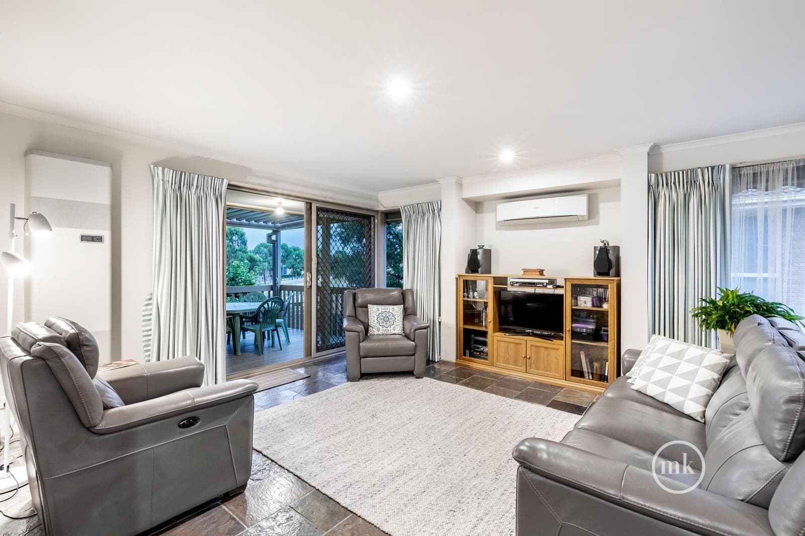 21 Collendina Crescent, Greensborough, Greensborough - Thumbnail 4