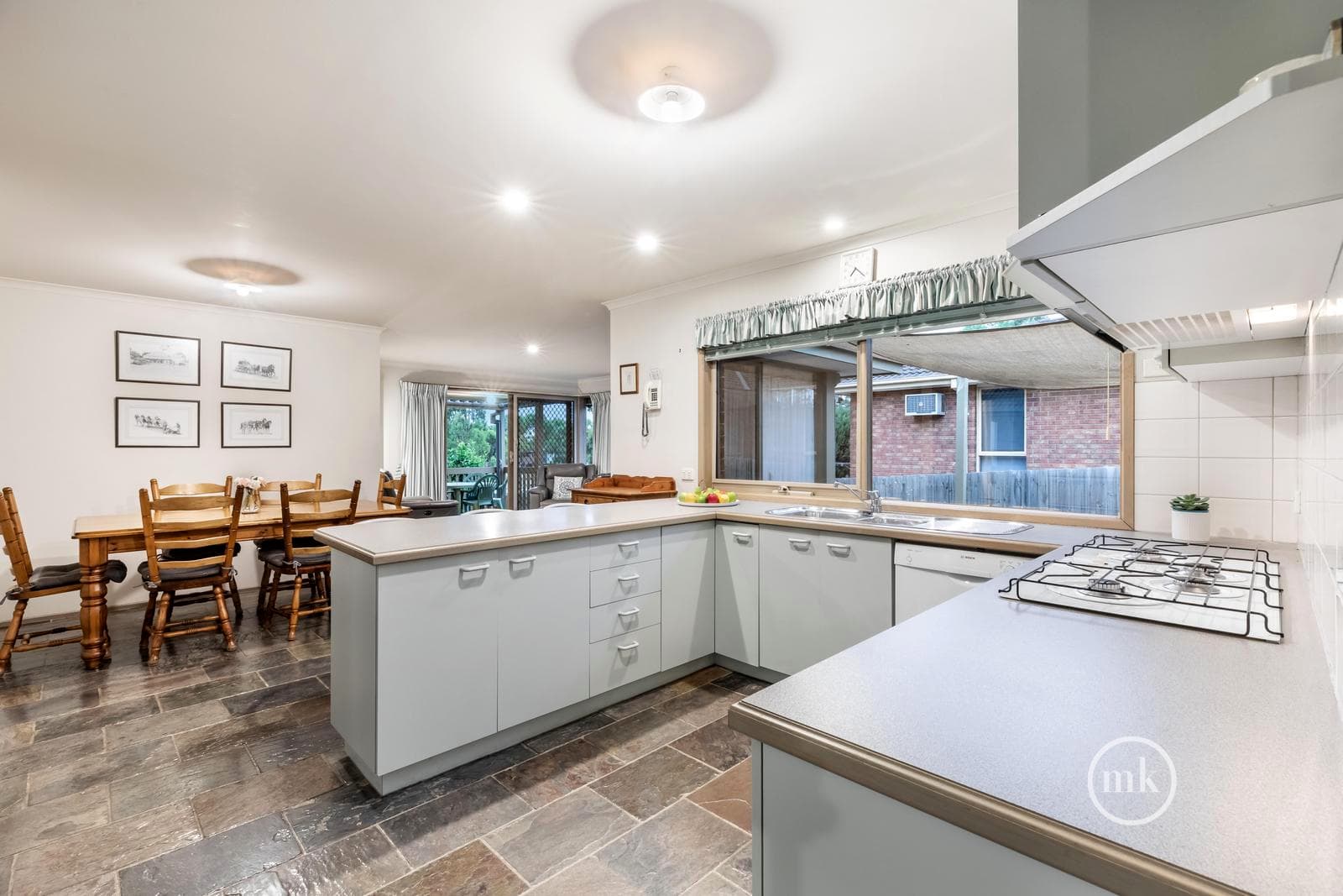 21 Collendina Crescent, Greensborough, Greensborough - Thumbnail 5