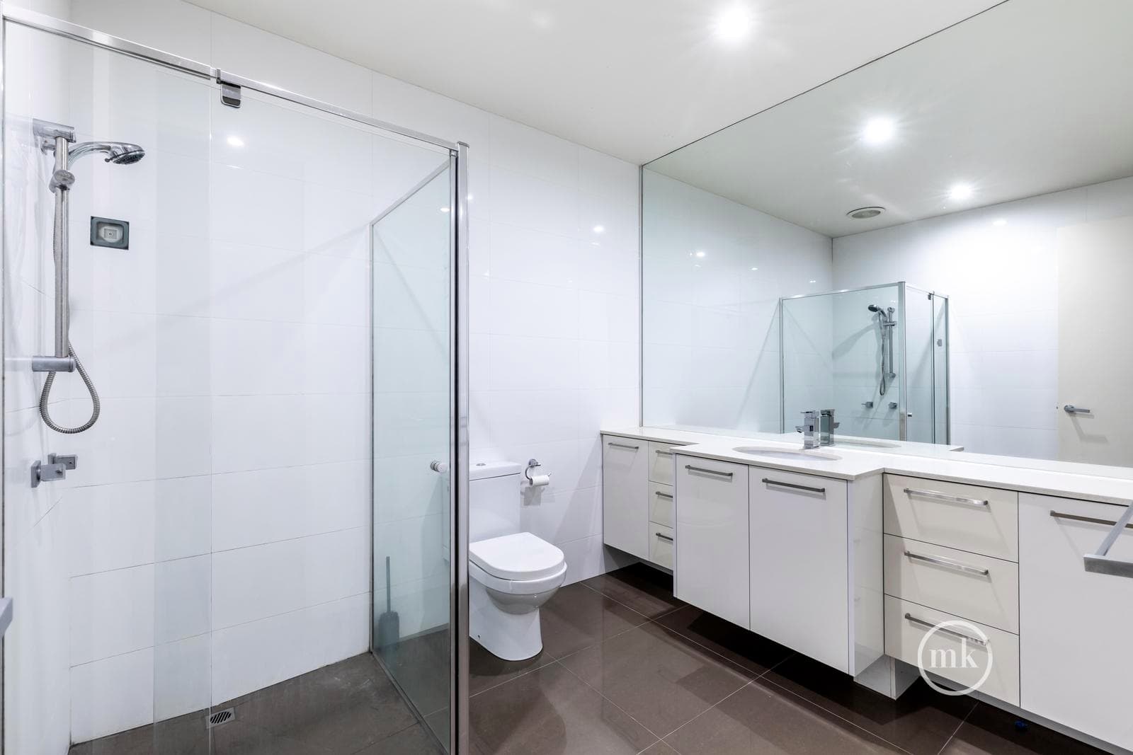 Greensborough, Greensborough - Thumbnail 8