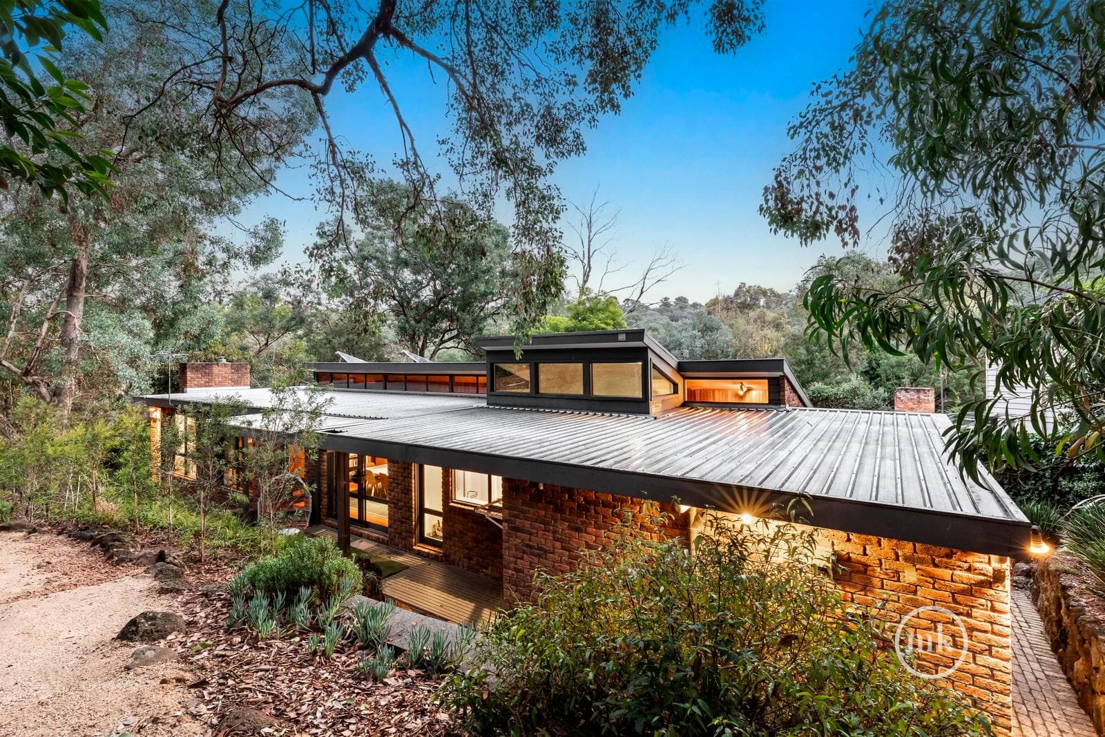 Eltham North, Eltham North - Thumbnail 2