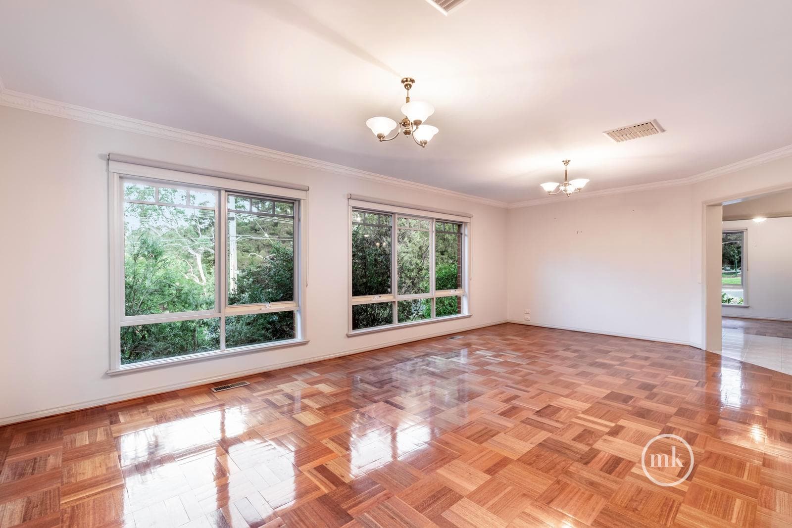 19 Crest Street, Greensborough, Greensborough - Thumbnail 8