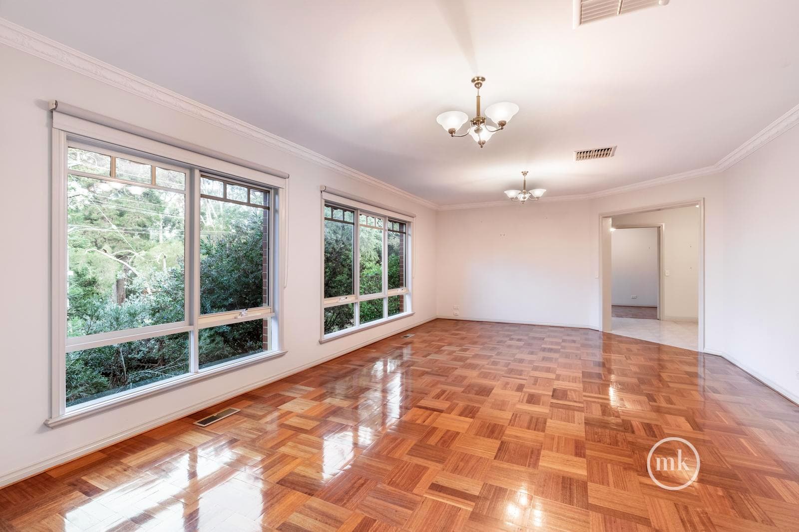 19 Crest Street, Greensborough, Greensborough - Thumbnail 6