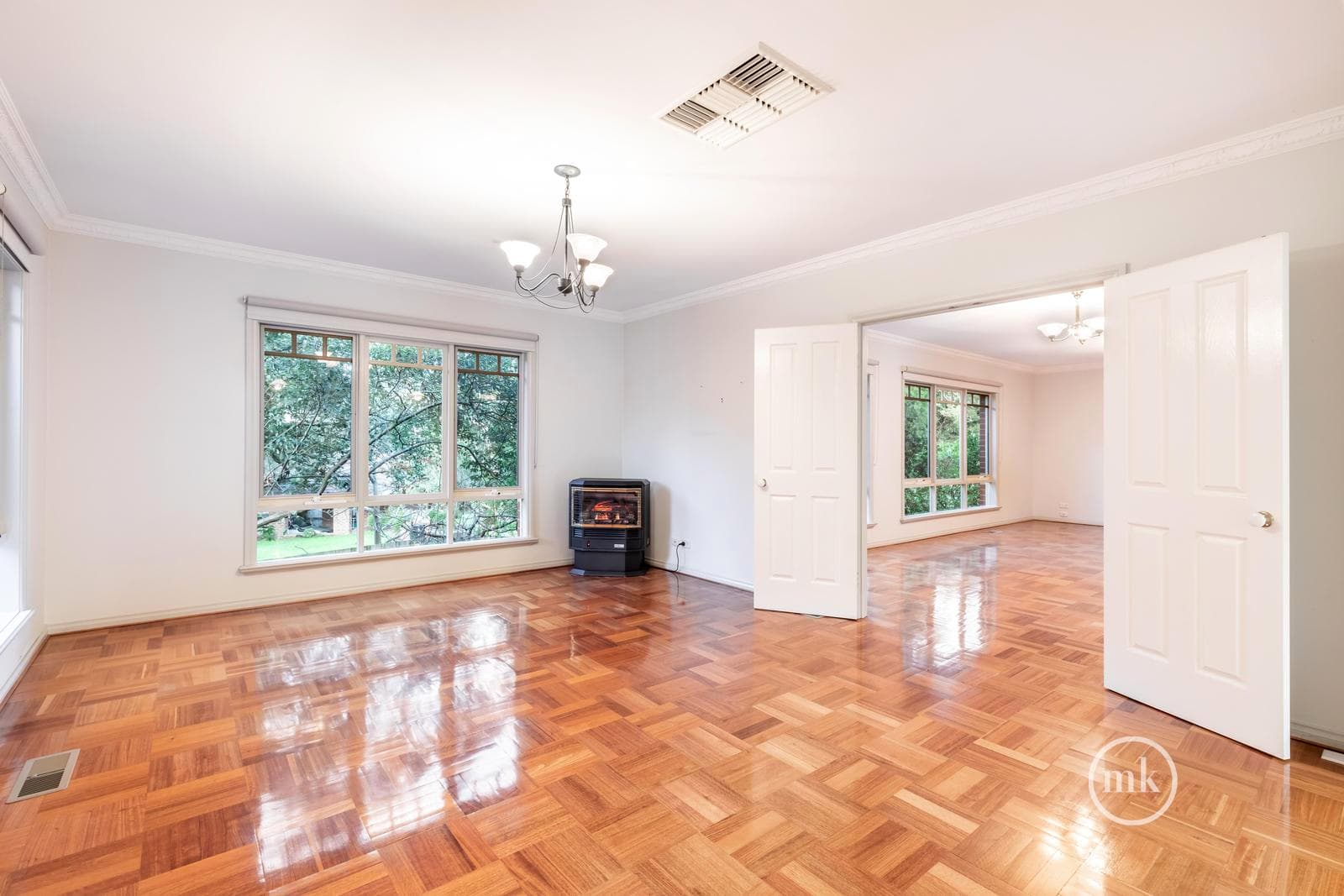 19 Crest Street, Greensborough, Greensborough - Thumbnail 7