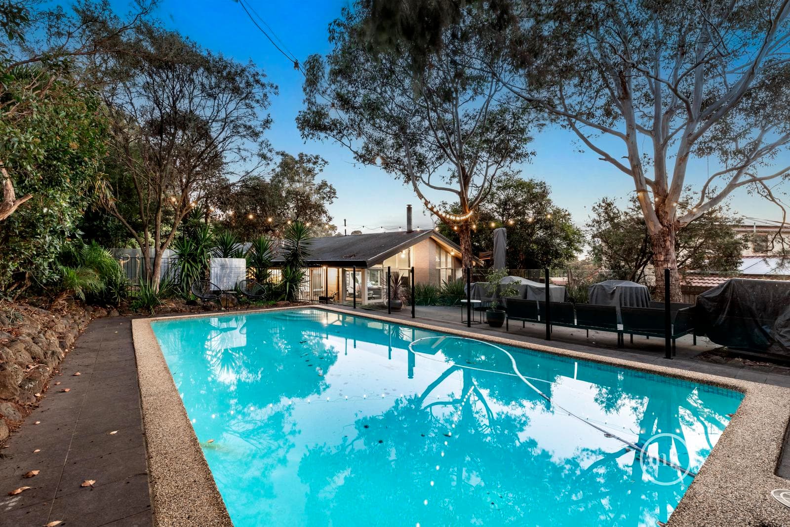 9 Sapphire Court, Lower Plenty, Lower Plenty - Thumbnail 2