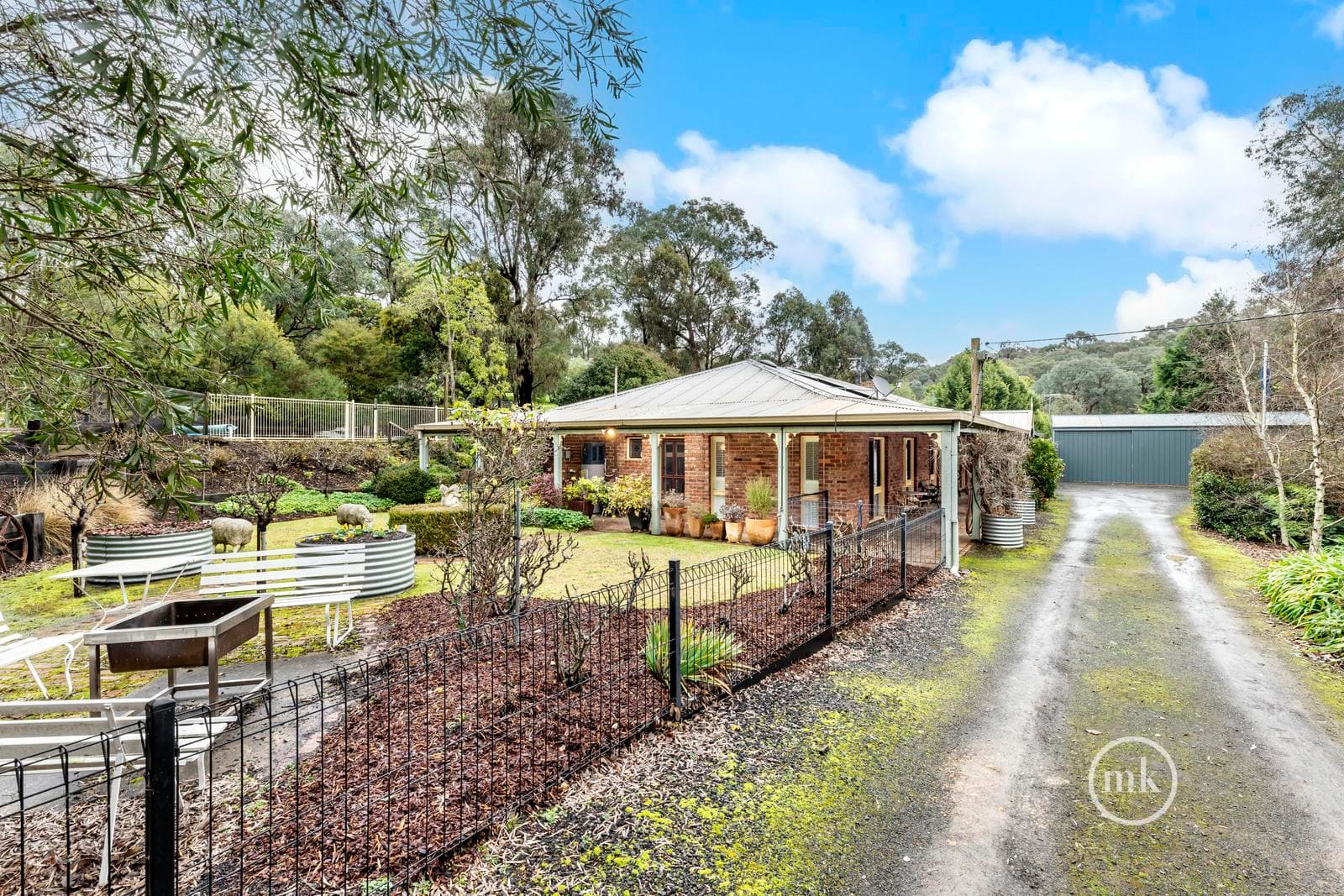 Hurstbridge, Hurstbridge - Thumbnail 4