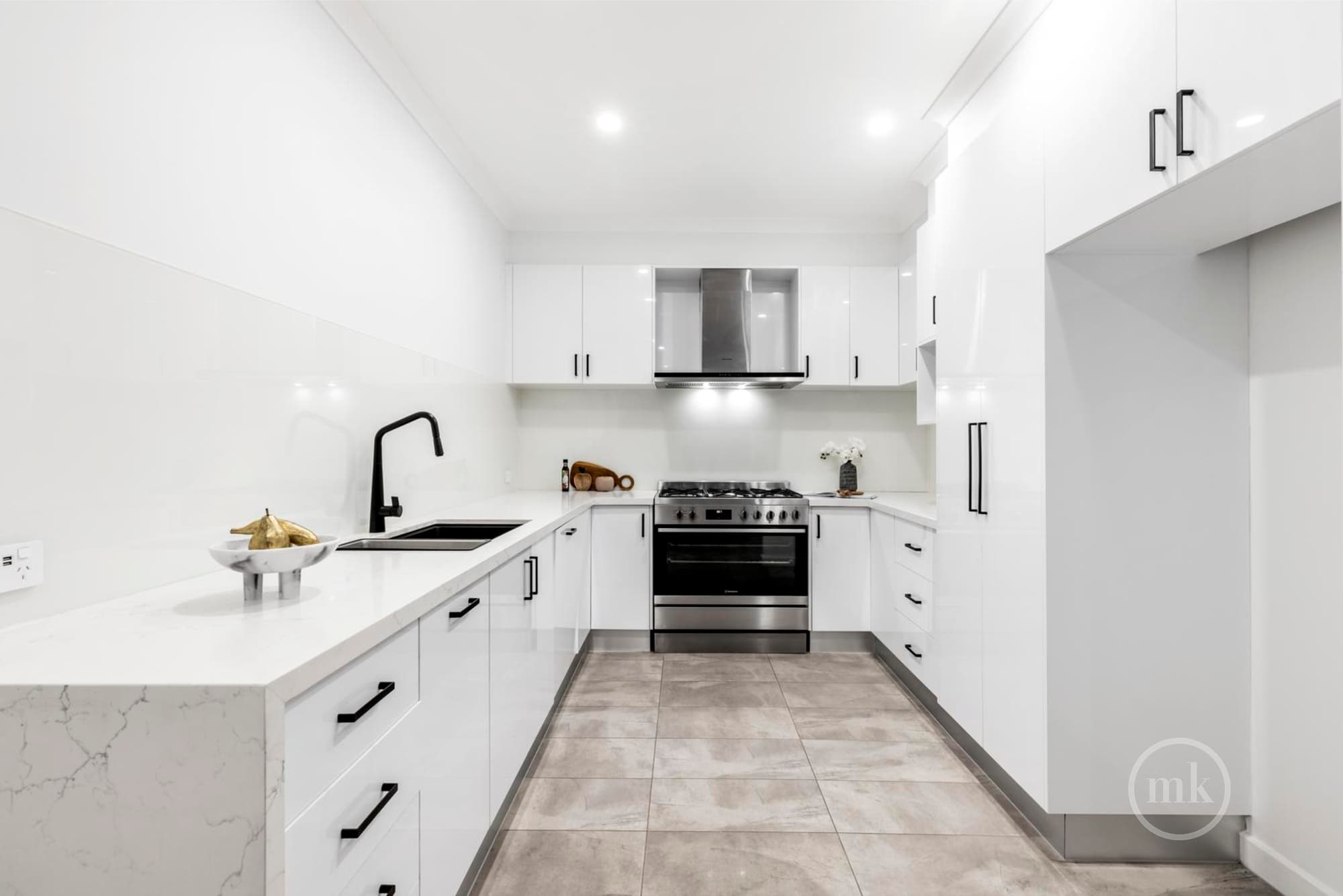 2/9 Warwick Road, Greensborough, Greensborough - Thumbnail 3