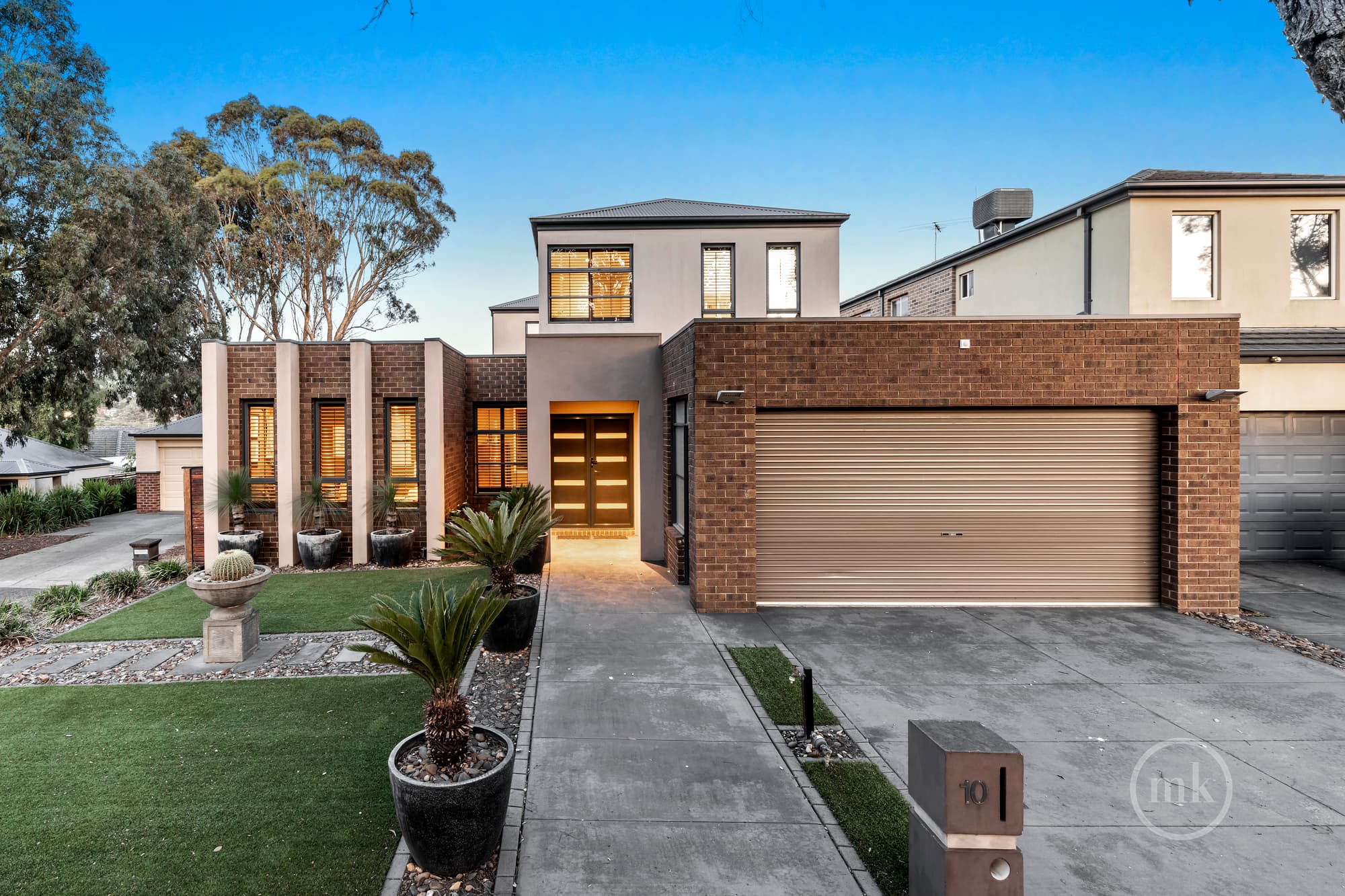 10 Curry Avenue, Greensborough, Greensborough - Thumbnail 2