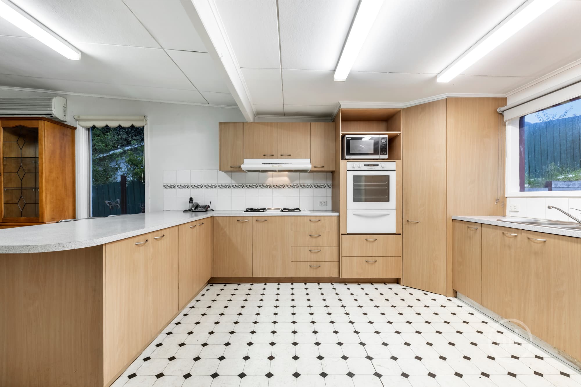 7 Merritts Road, Panton Hill, Panton Hill - Thumbnail 4