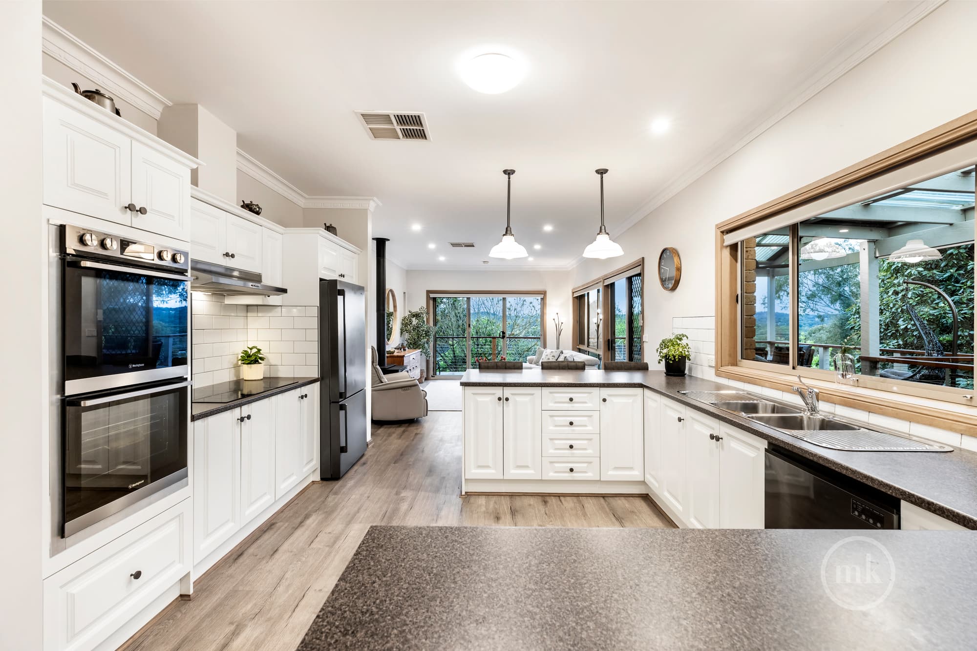 37 Perversi Avenue, Diamond Creek, Diamond Creek - Thumbnail 3