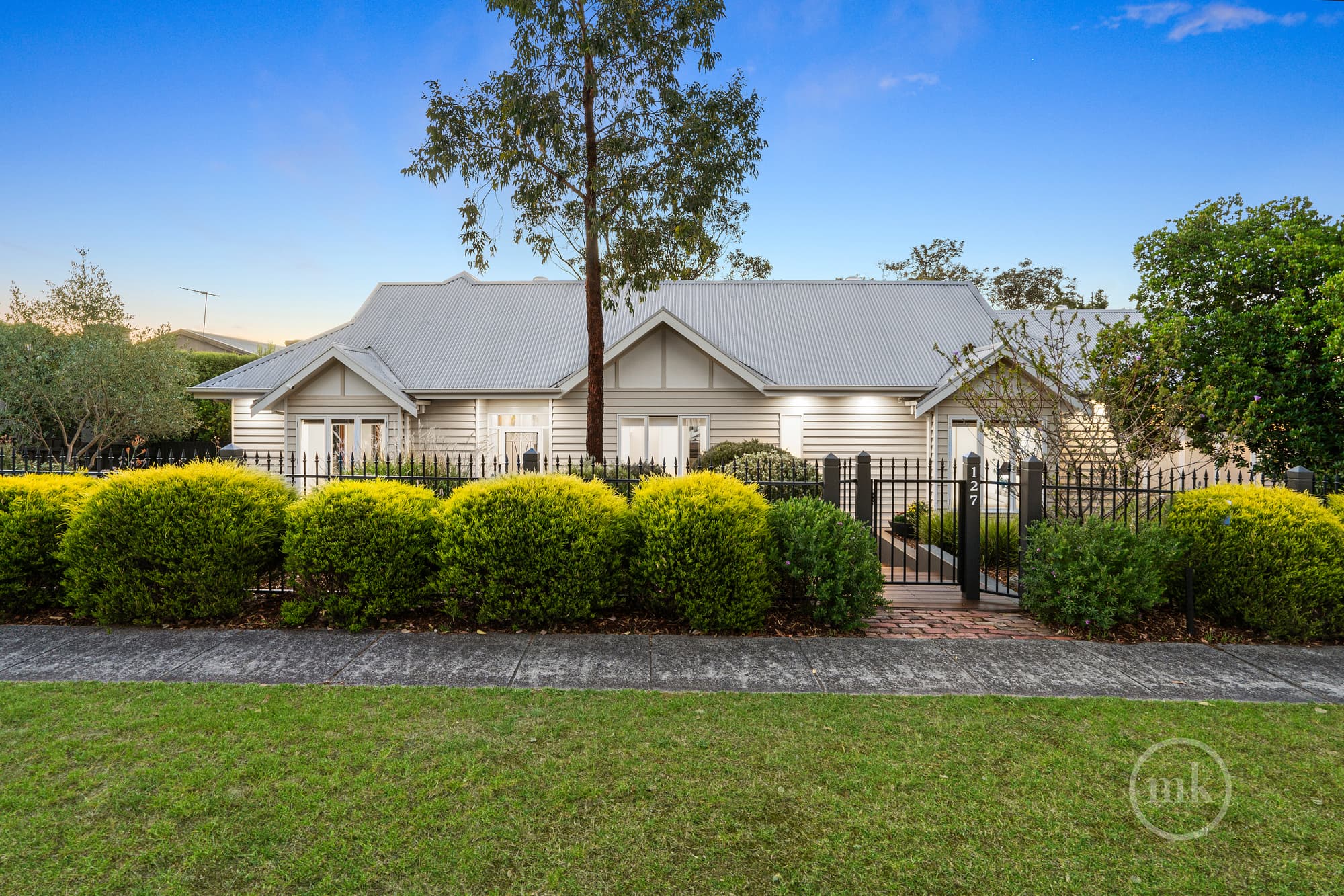 Eltham North, Eltham North - Thumbnail 2