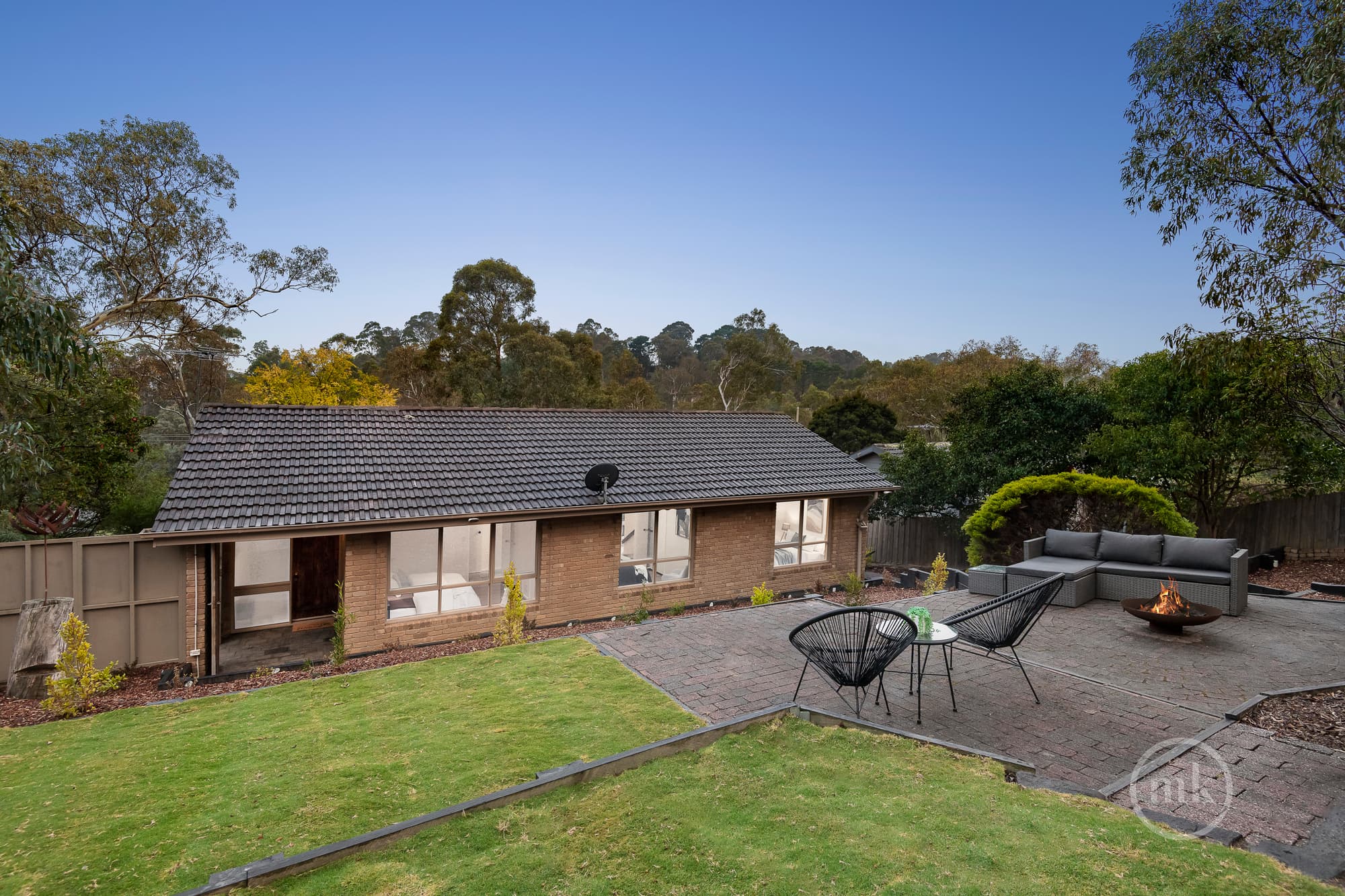 28 Bishop Avenue, Diamond Creek, Diamond Creek - Thumbnail 2