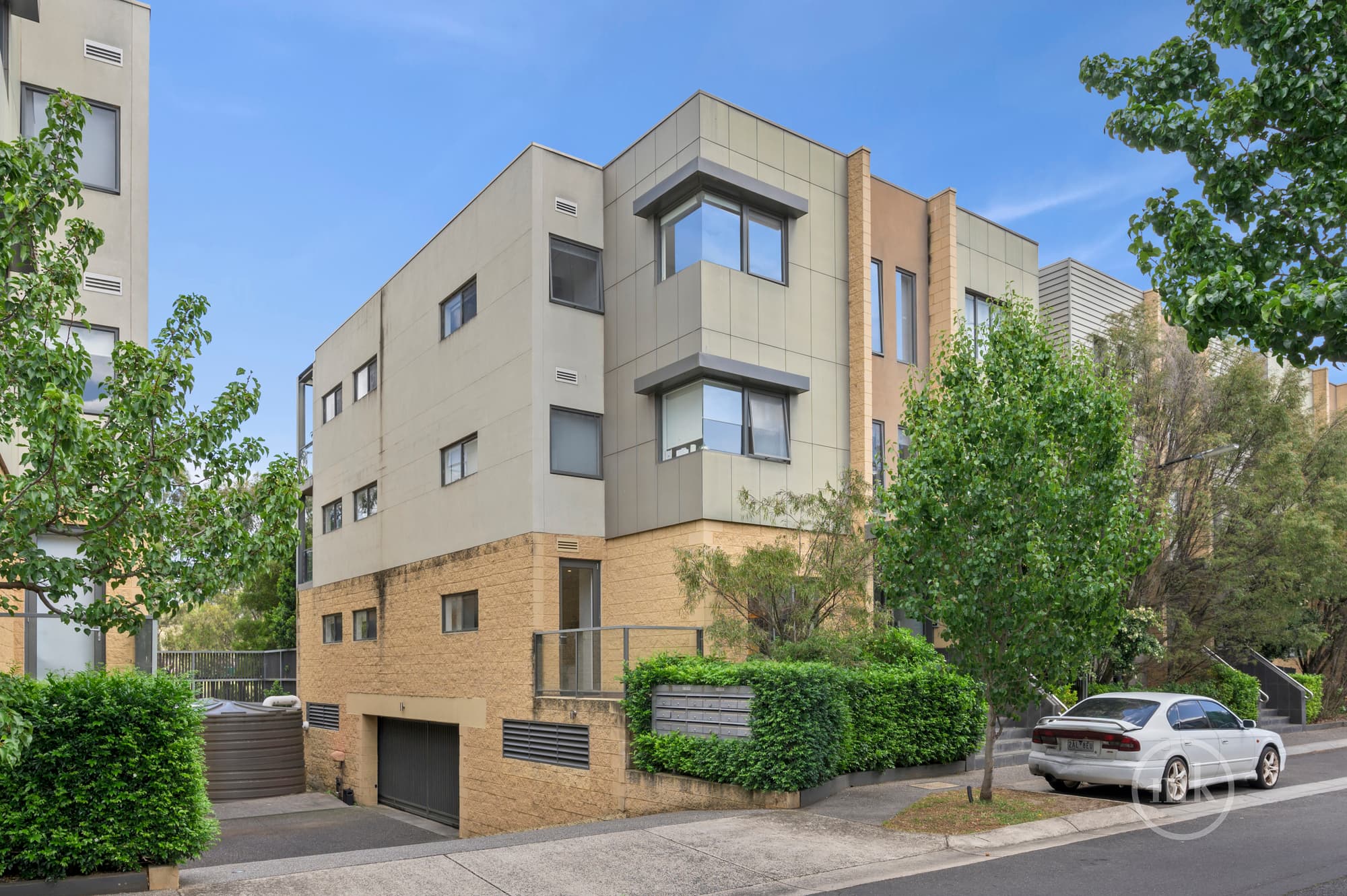 1/7 Collared Close, Bundoora, Bundoora - Thumbnail 2