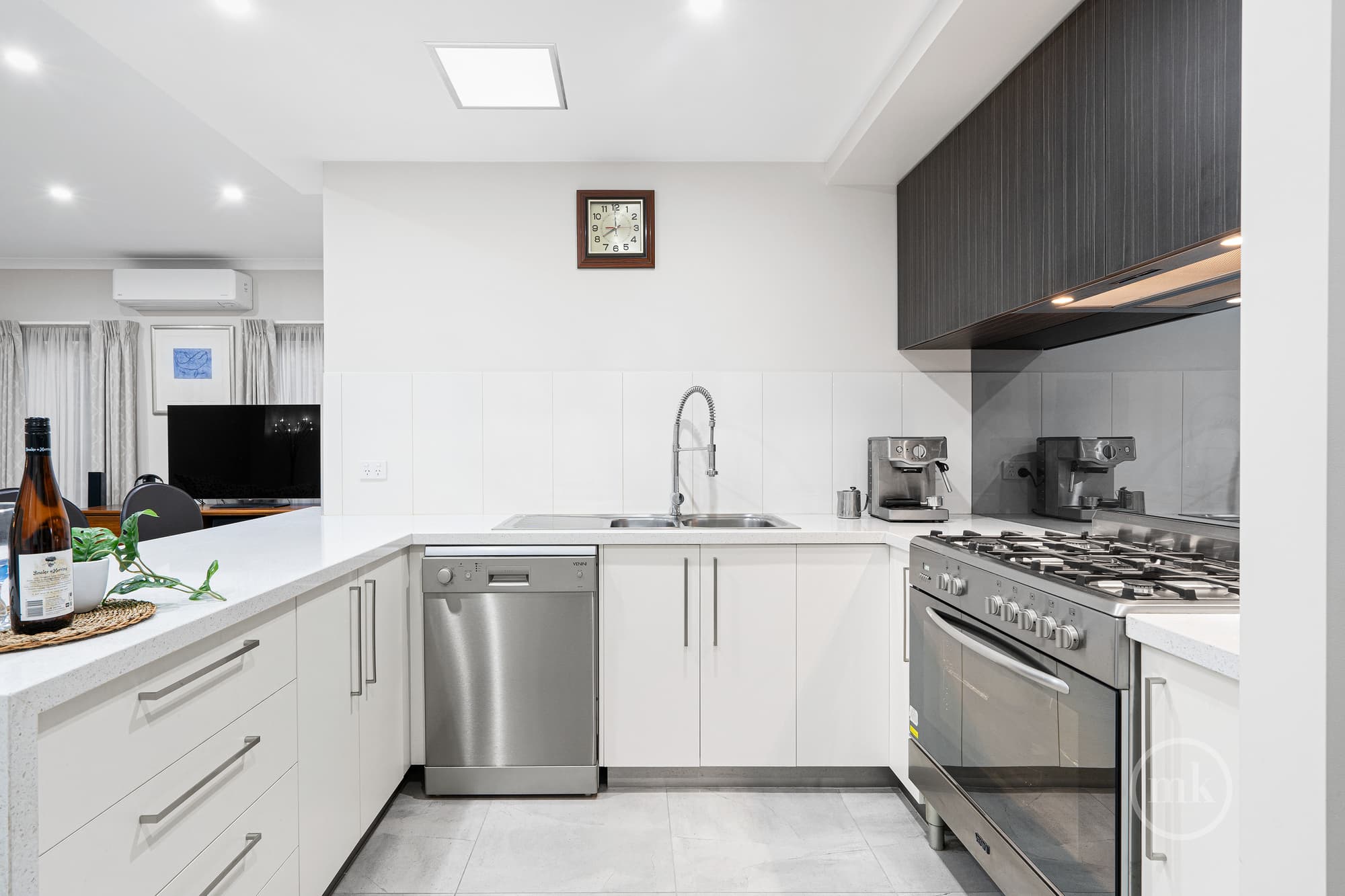 1/8 Essex Street, Briar Hill, Briar Hill - Thumbnail 4