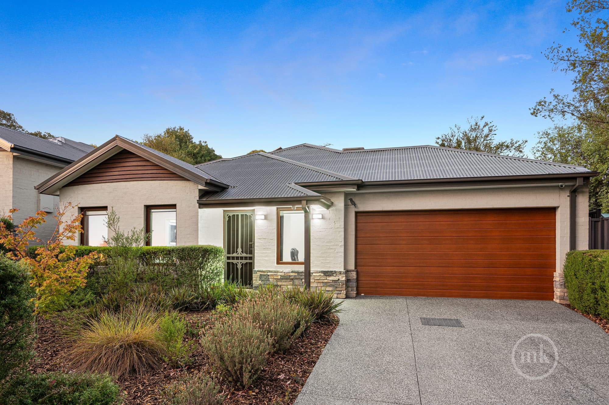 1/8 Essex Street, Briar Hill, Briar Hill - Thumbnail 2