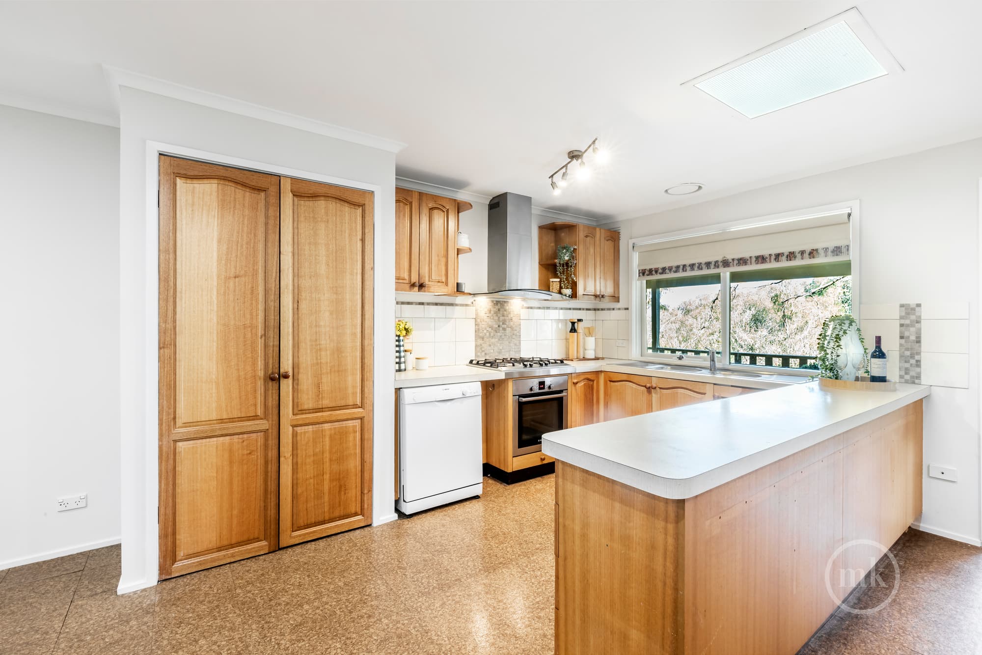 1/6 Pitura Place, Eltham, Eltham - Thumbnail 6