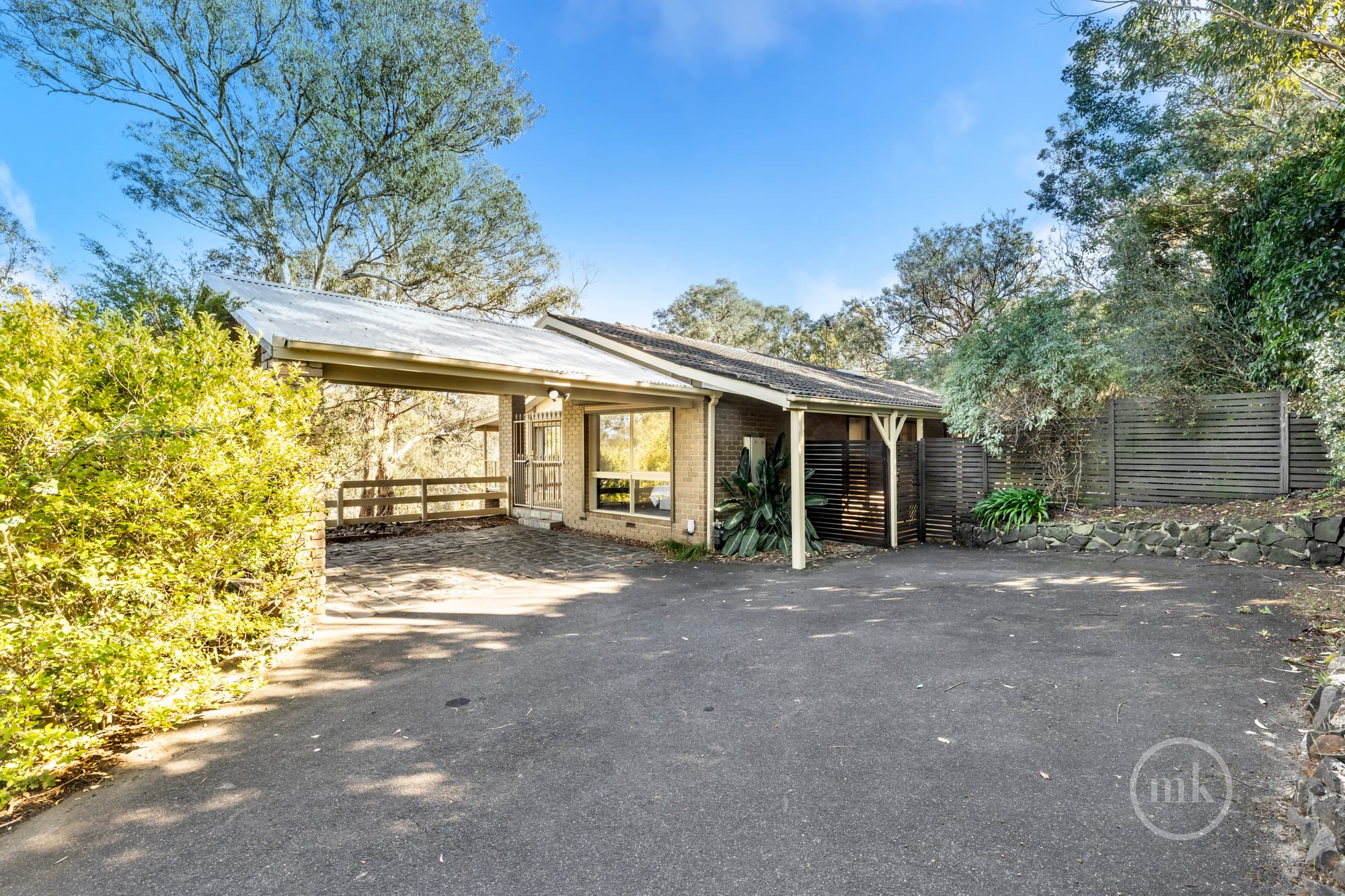 1/6 Pitura Place, Eltham, Eltham - Thumbnail 2