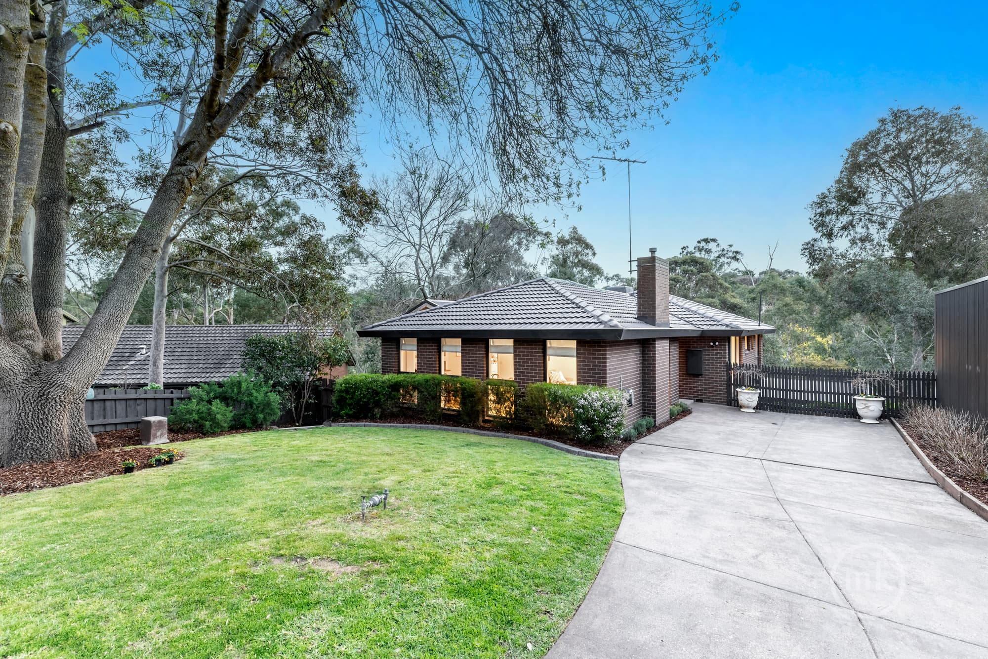 5 Wyuna Close, Greensborough, Greensborough - Thumbnail 2