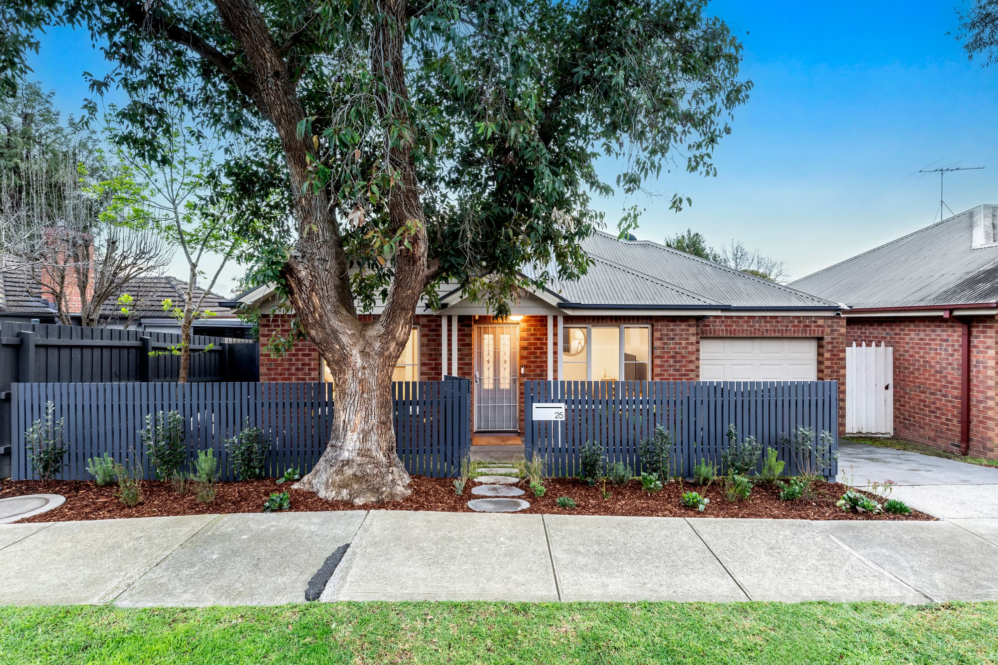 Greensborough, Greensborough - Thumbnail 2