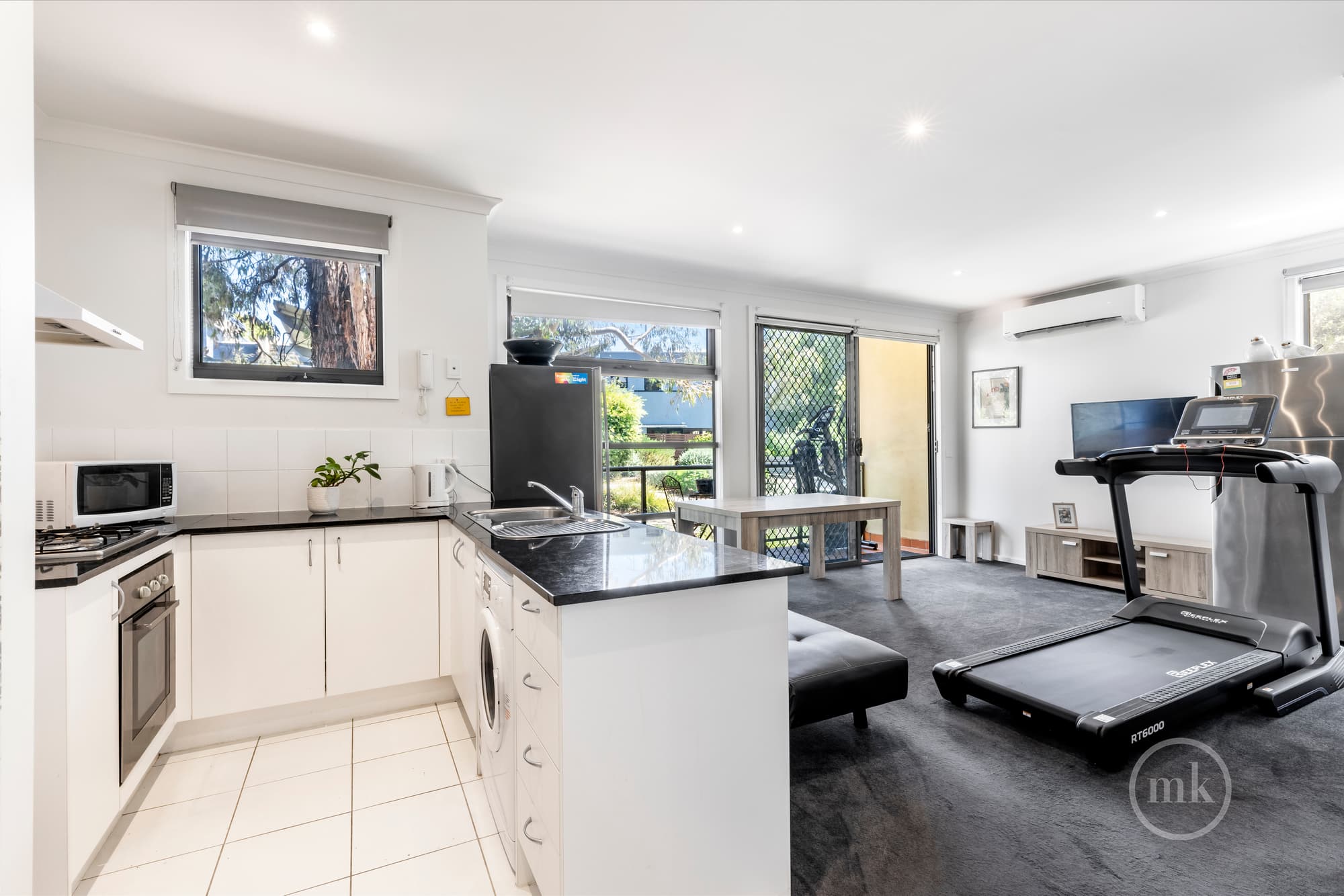 4/28 Diamond Boulevard, Greensborough, Greensborough - Thumbnail 4