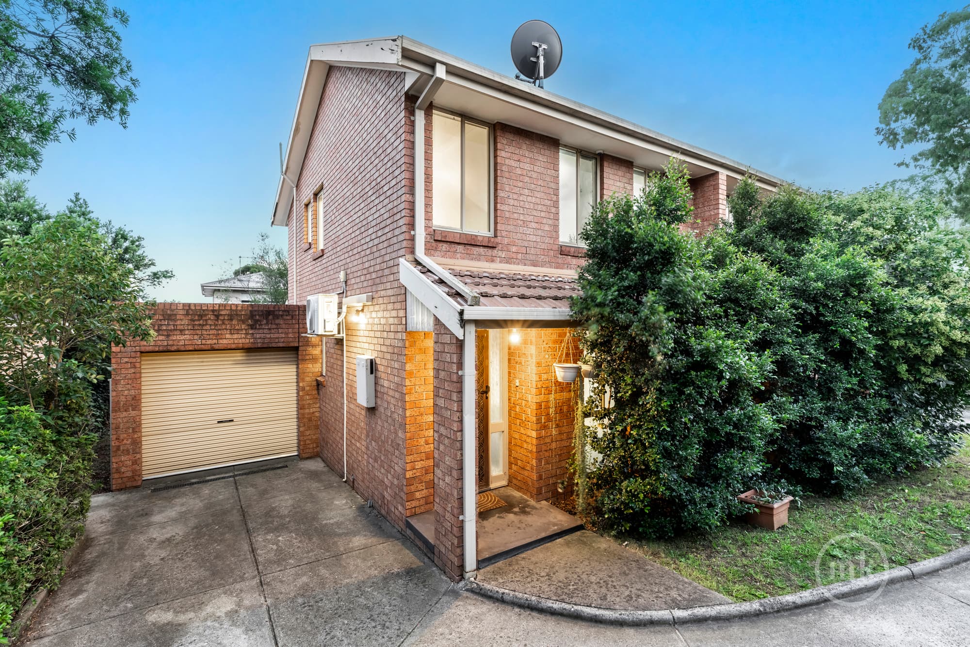 4/15 Ester Street, Greensborough, Greensborough - Thumbnail 2