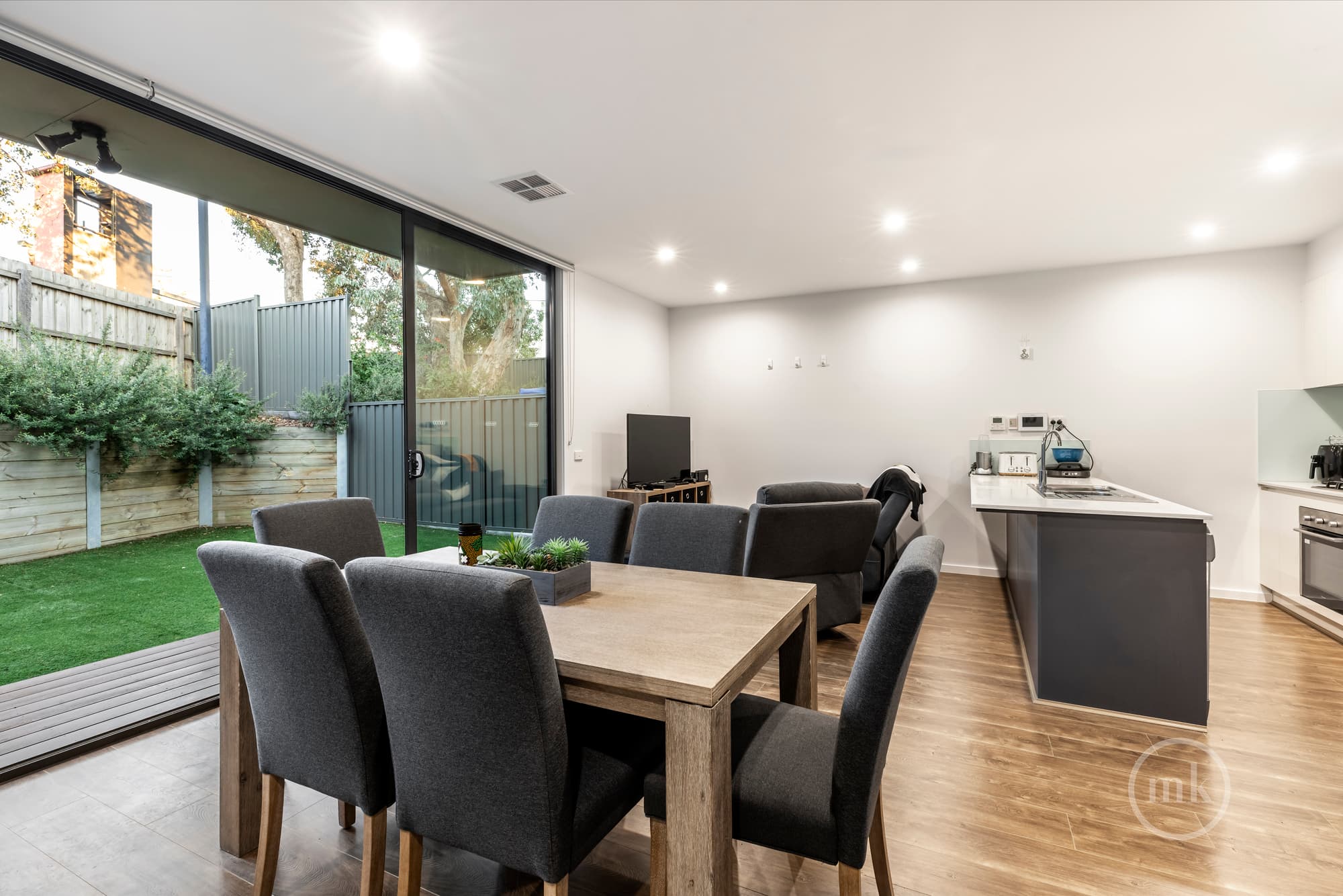 6&7/2 Gladstone Road, Briar Hill, Briar Hill - Thumbnail 5