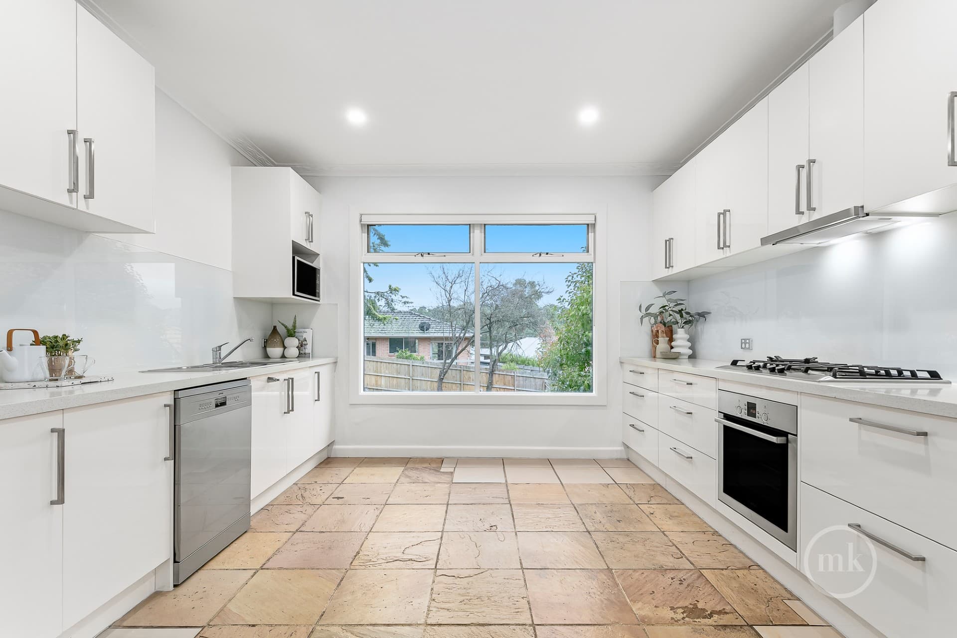49 Scotland Avenue, Greensborough, Greensborough - Thumbnail 5