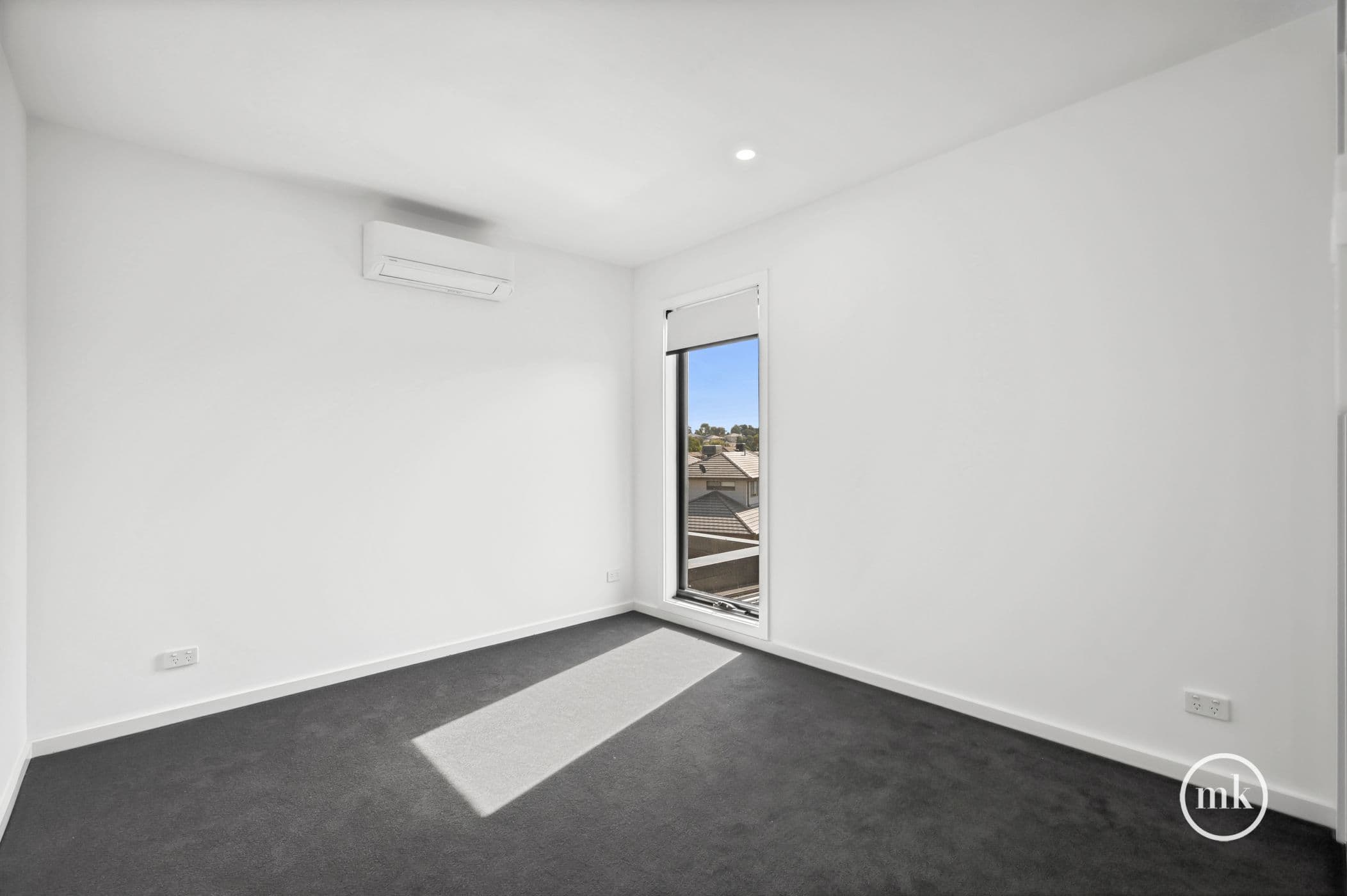 2/11 Barr Lane, Doreen, Doreen - Image 1