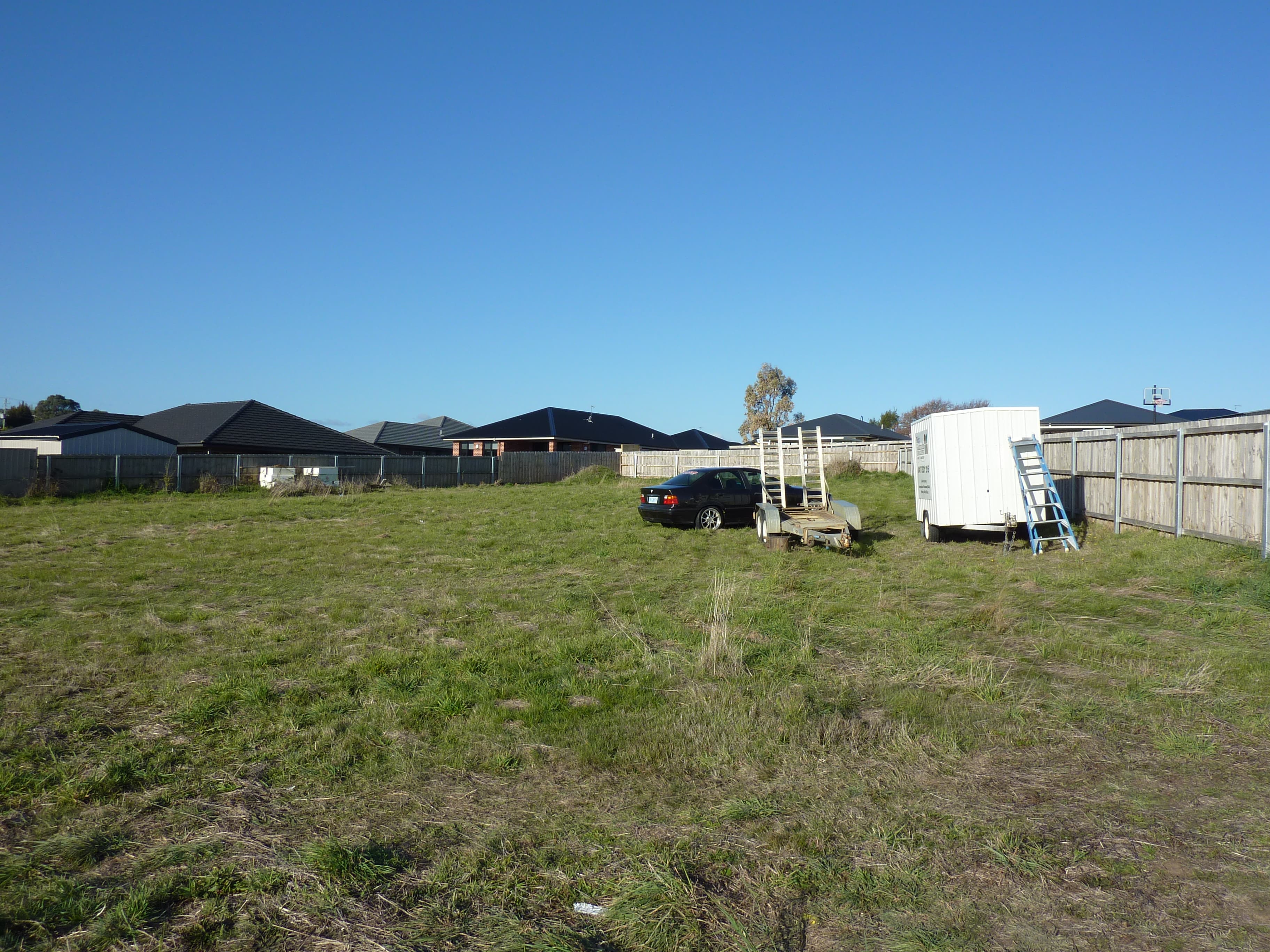100 Mount Stuart Drive, Newnham, Newnham - Thumbnail 2