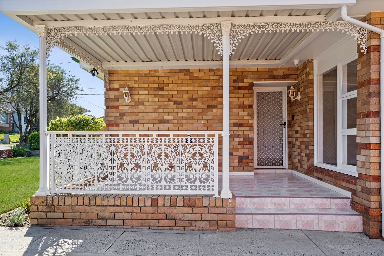 7 Cripps Avenue, Kingsgrove, Kingsgrove - Thumbnail 2