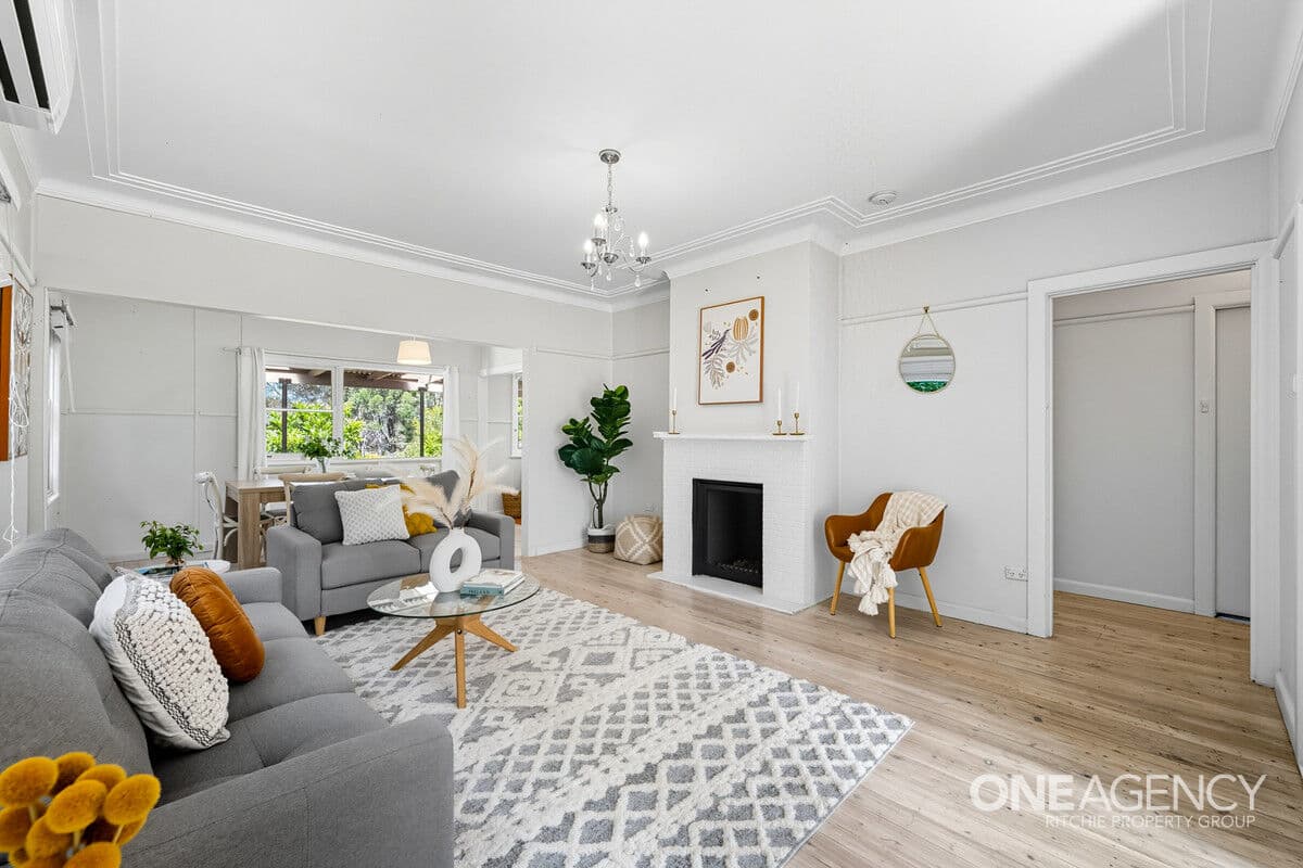 4 Moore Road, Springwood, Springwood - Thumbnail 2