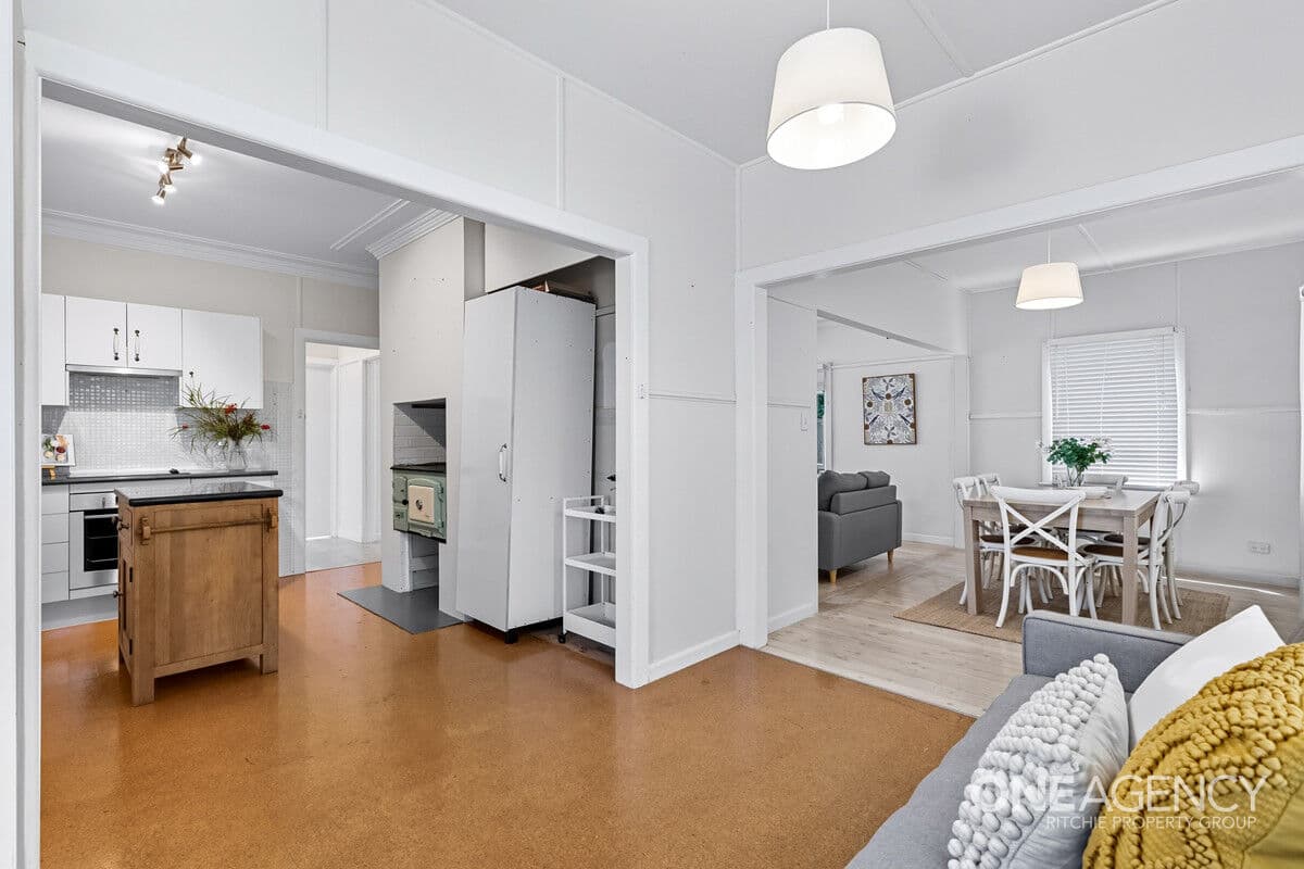 4 Moore Road, Springwood, Springwood - Thumbnail 5