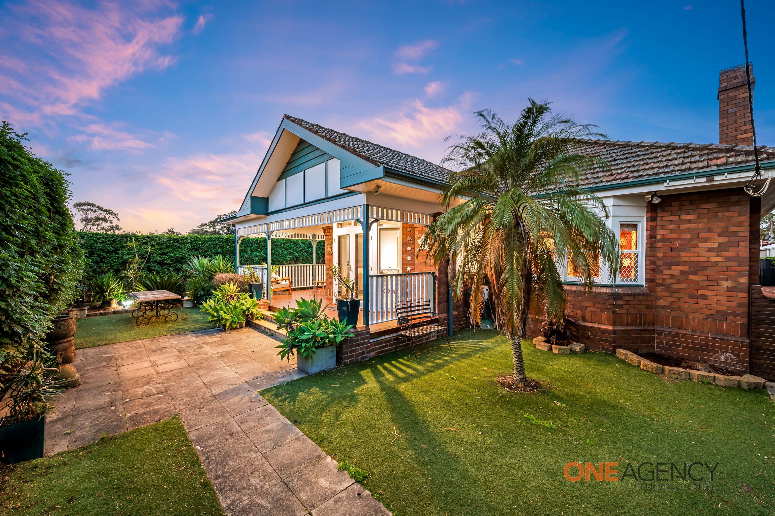 111 Gordon Avenue, Hamilton South, Hamilton South - Image 1