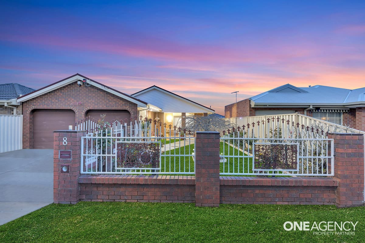 8 Tomkin Court, Altona Meadows, Altona Meadows - Thumbnail 2