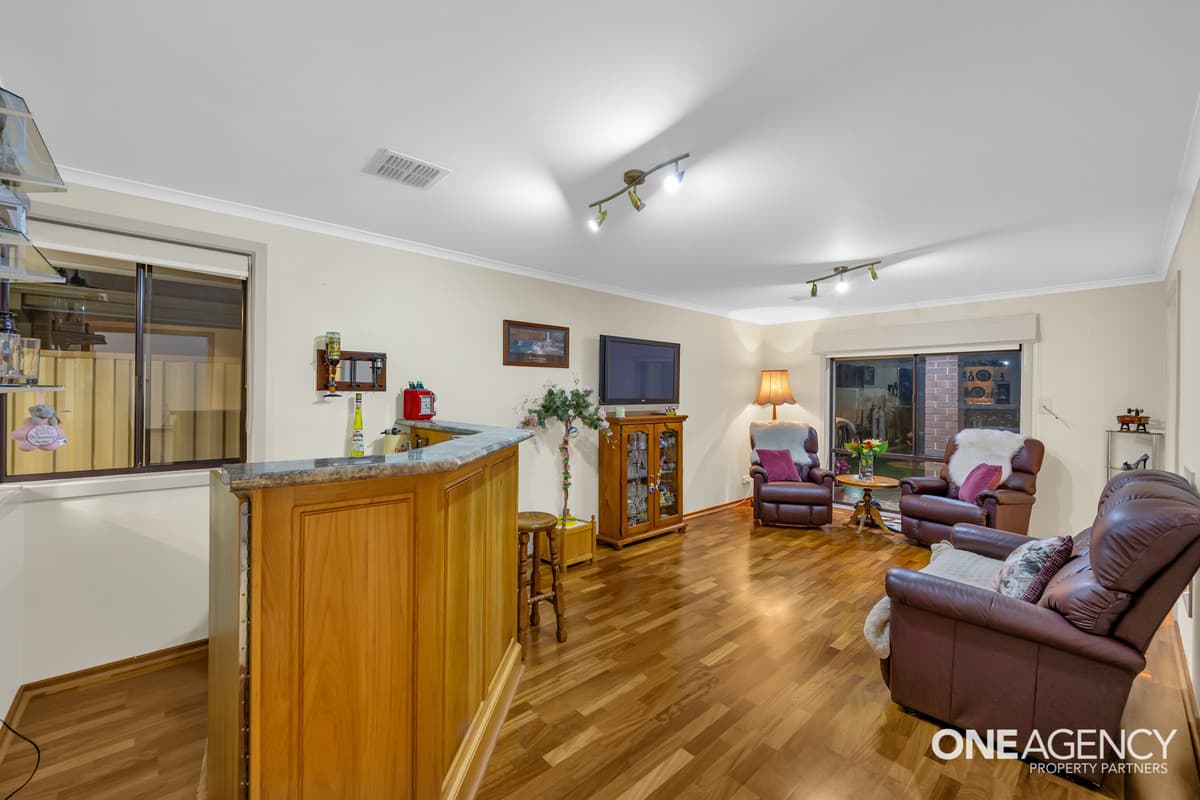 8 Tomkin Court, Altona Meadows, Altona Meadows - Thumbnail 5