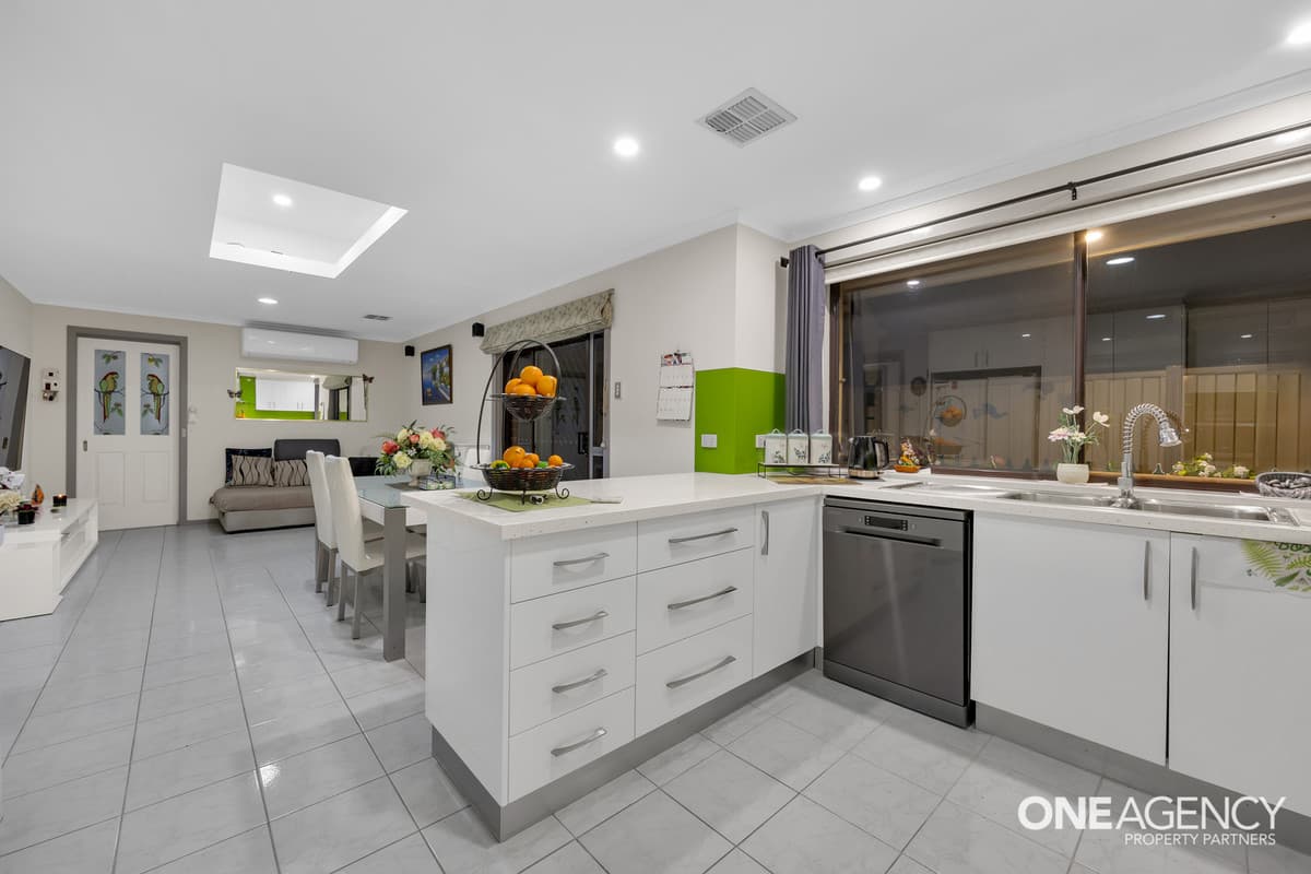 8 Tomkin Court, Altona Meadows, Altona Meadows - Thumbnail 8