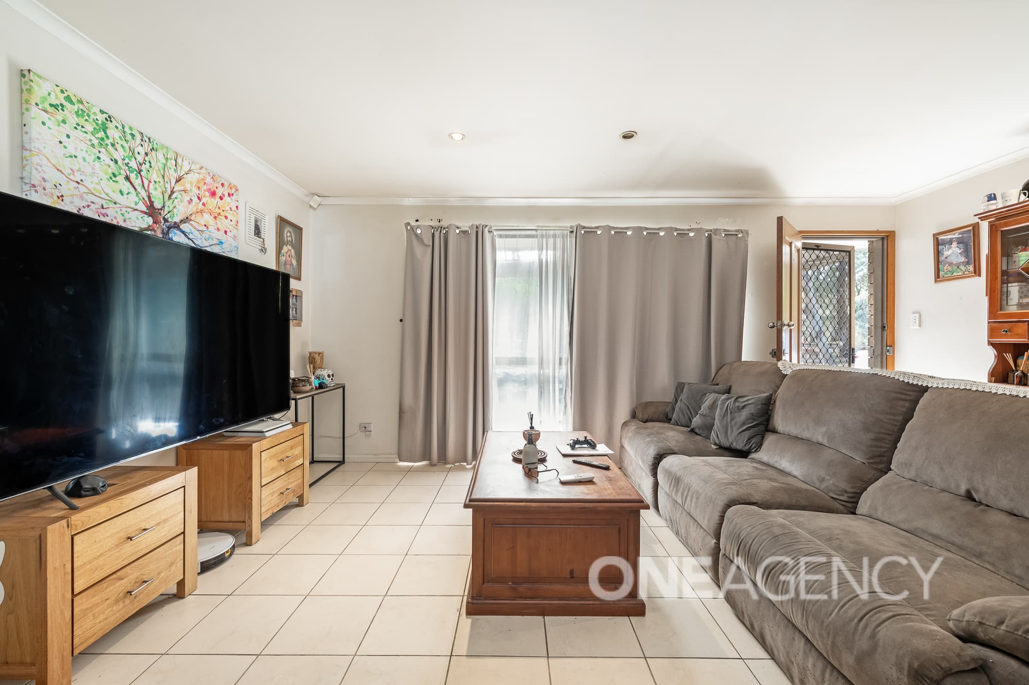 16 Swinstead Crescent, Salisbury North, Salisbury North - Thumbnail 3