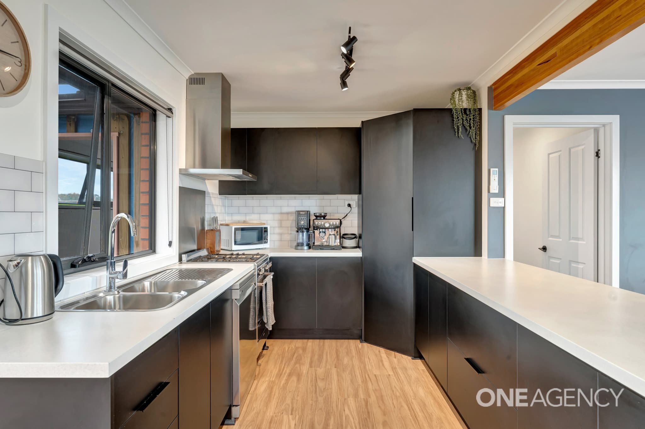 19 Van Diemens Crescent, Park Grove, Park Grove - Thumbnail 3