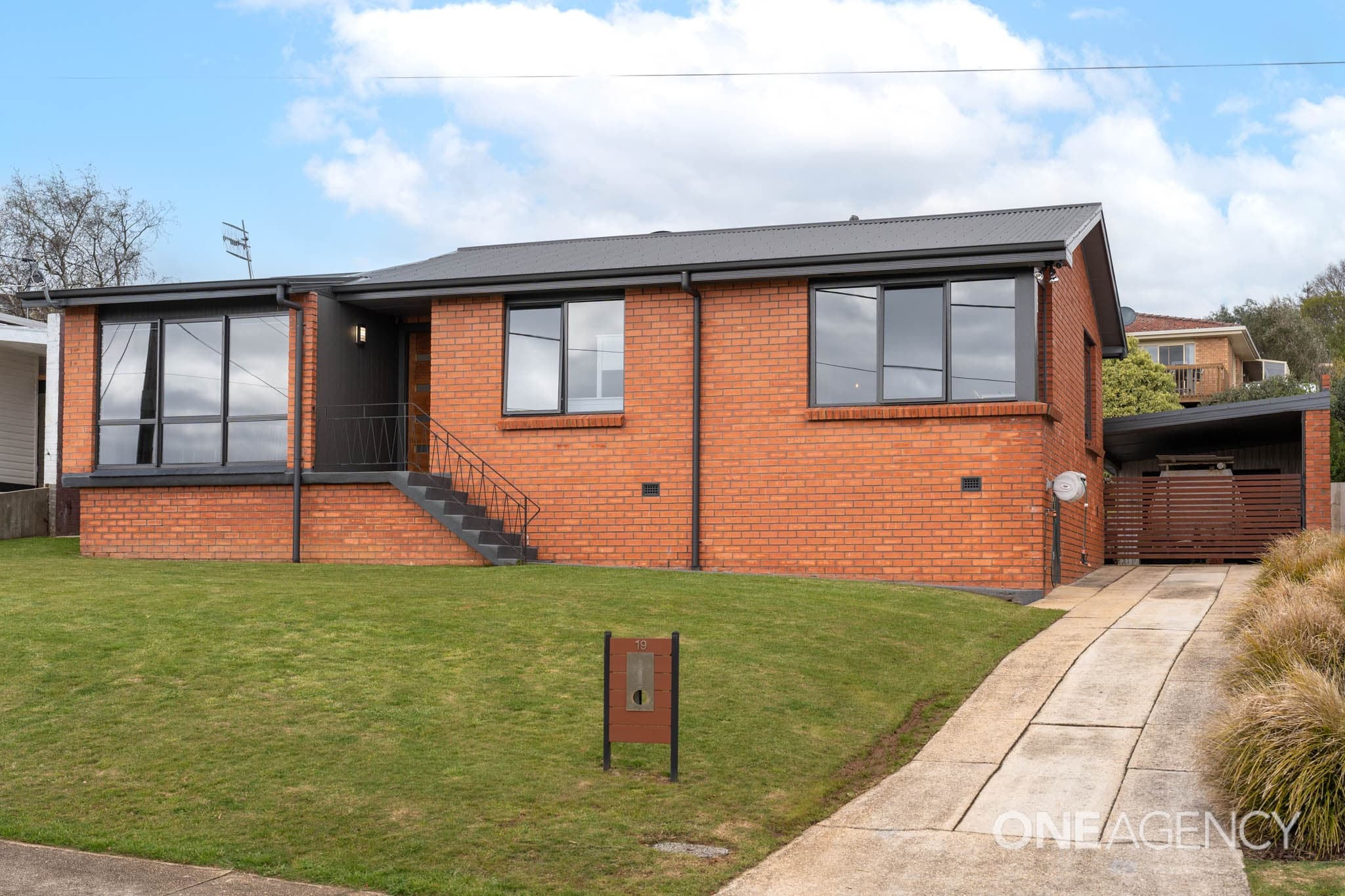19 Van Diemens Crescent, Park Grove, Park Grove - Image 1