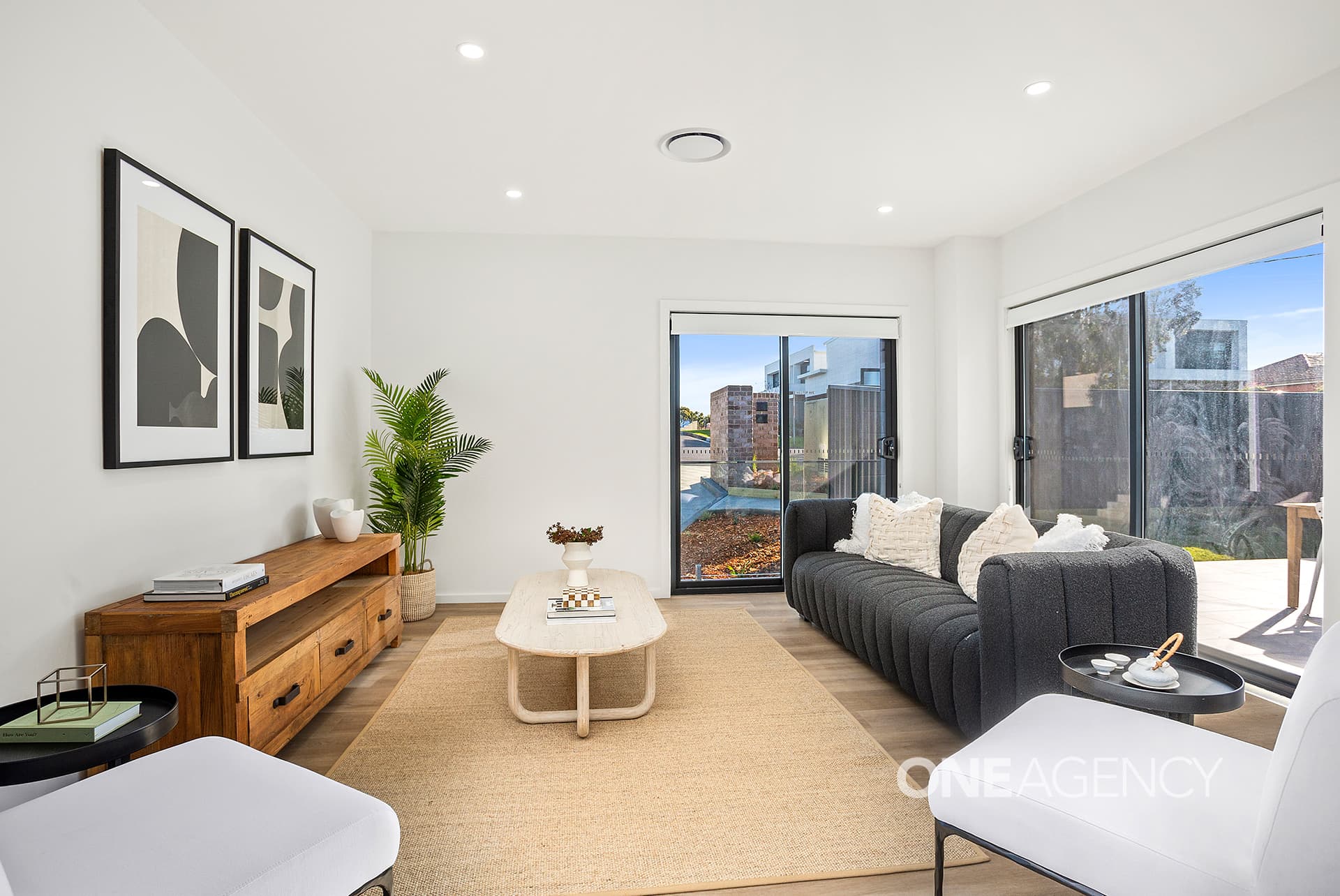 2/11 Hilltop Avenue, Lake Heights, Lake Heights - Thumbnail 3