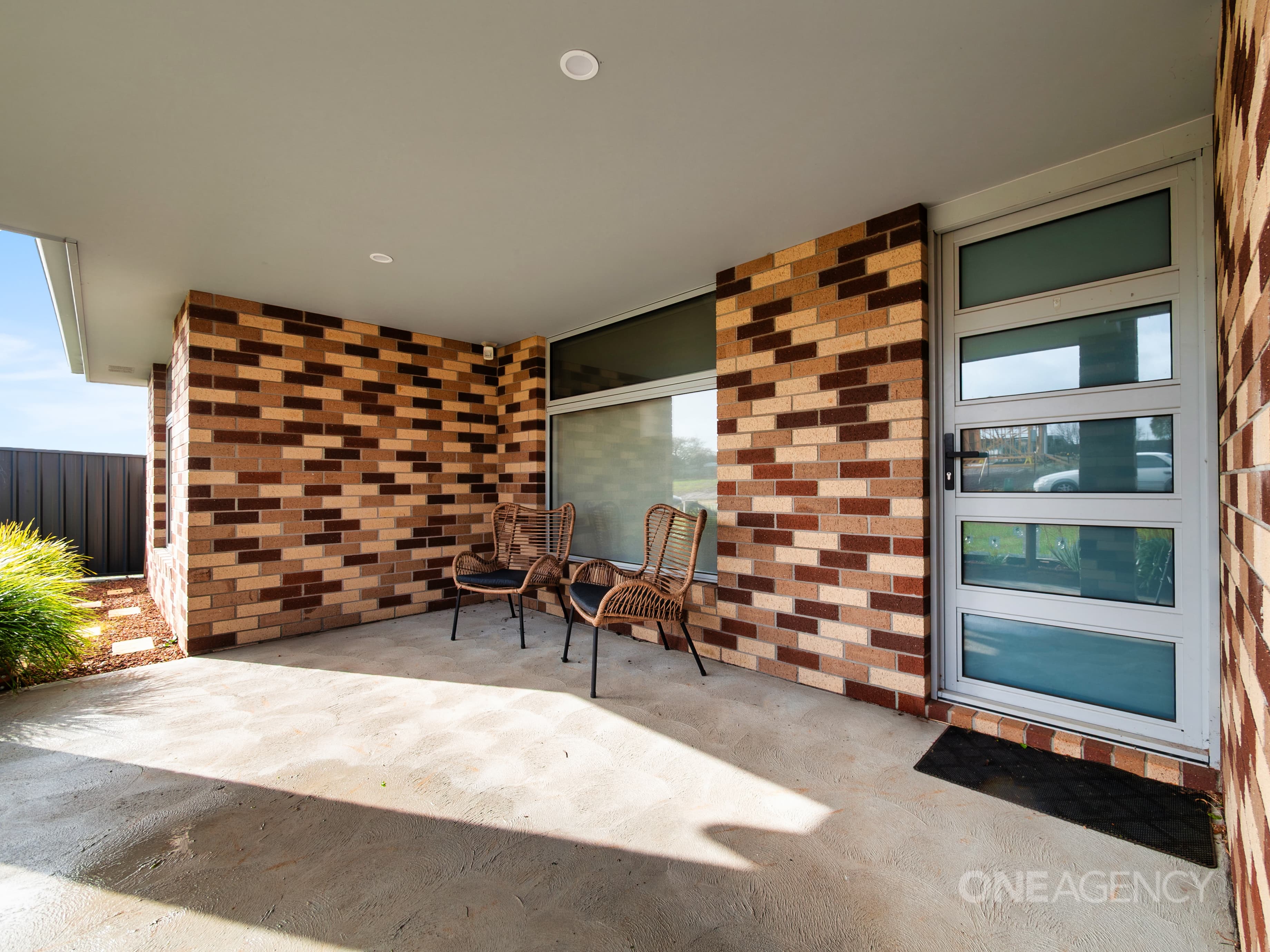 27 Deavan Drive, Shorewell Park, Shorewell Park - Thumbnail 2