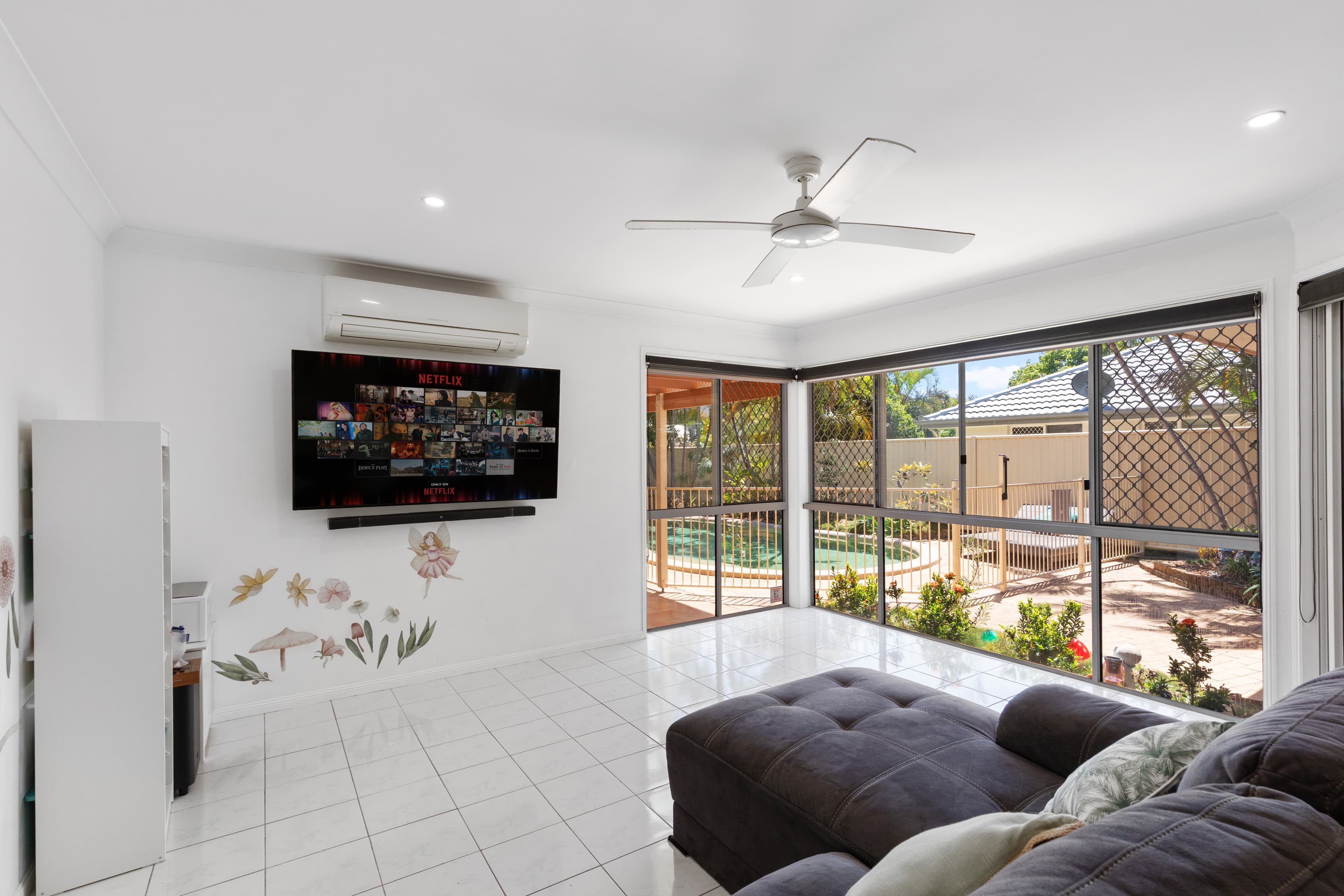 87 Coronet Crescent, Burleigh Waters, Burleigh Waters - Thumbnail 6