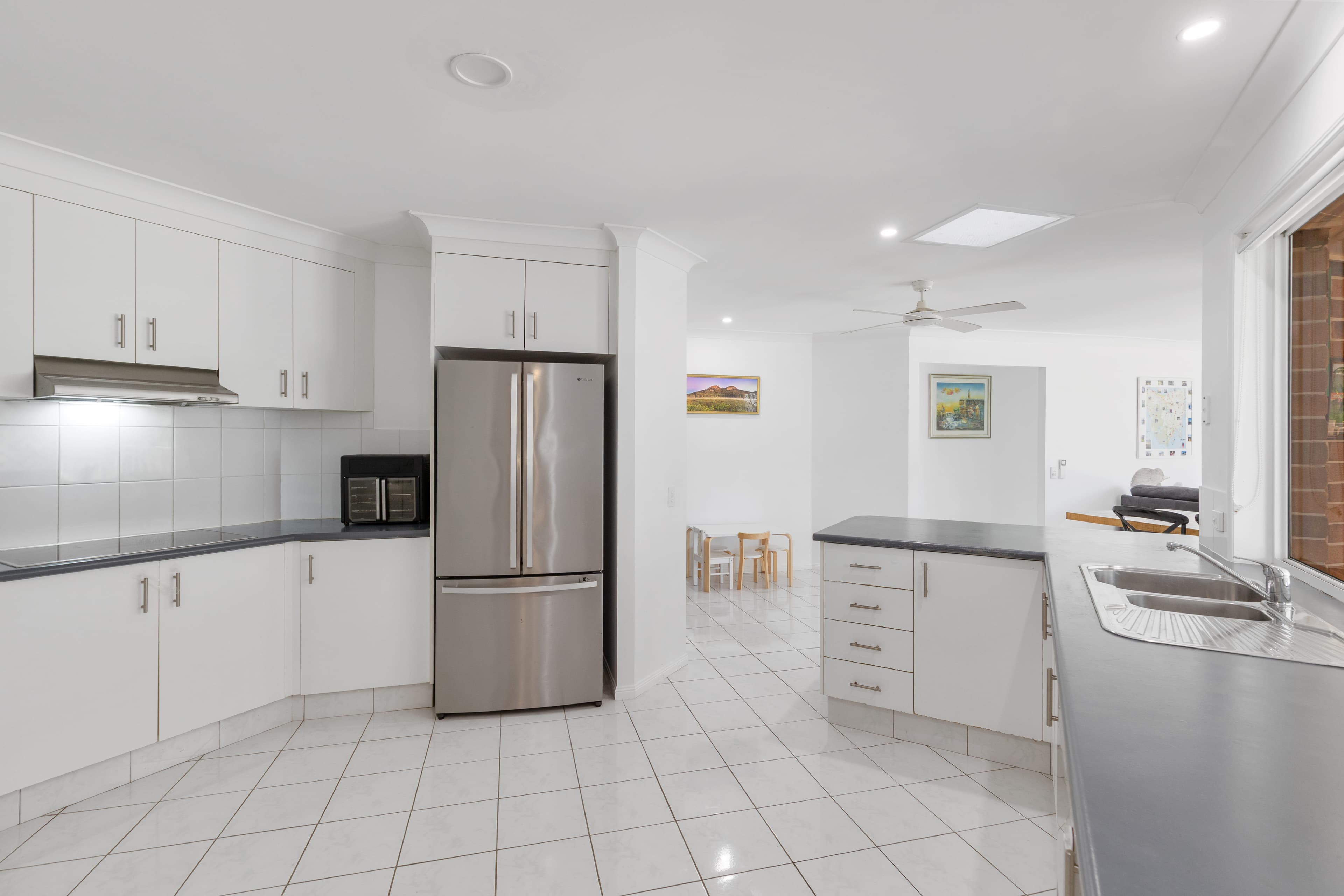 87 Coronet Crescent, Burleigh Waters, Burleigh Waters - Thumbnail 8