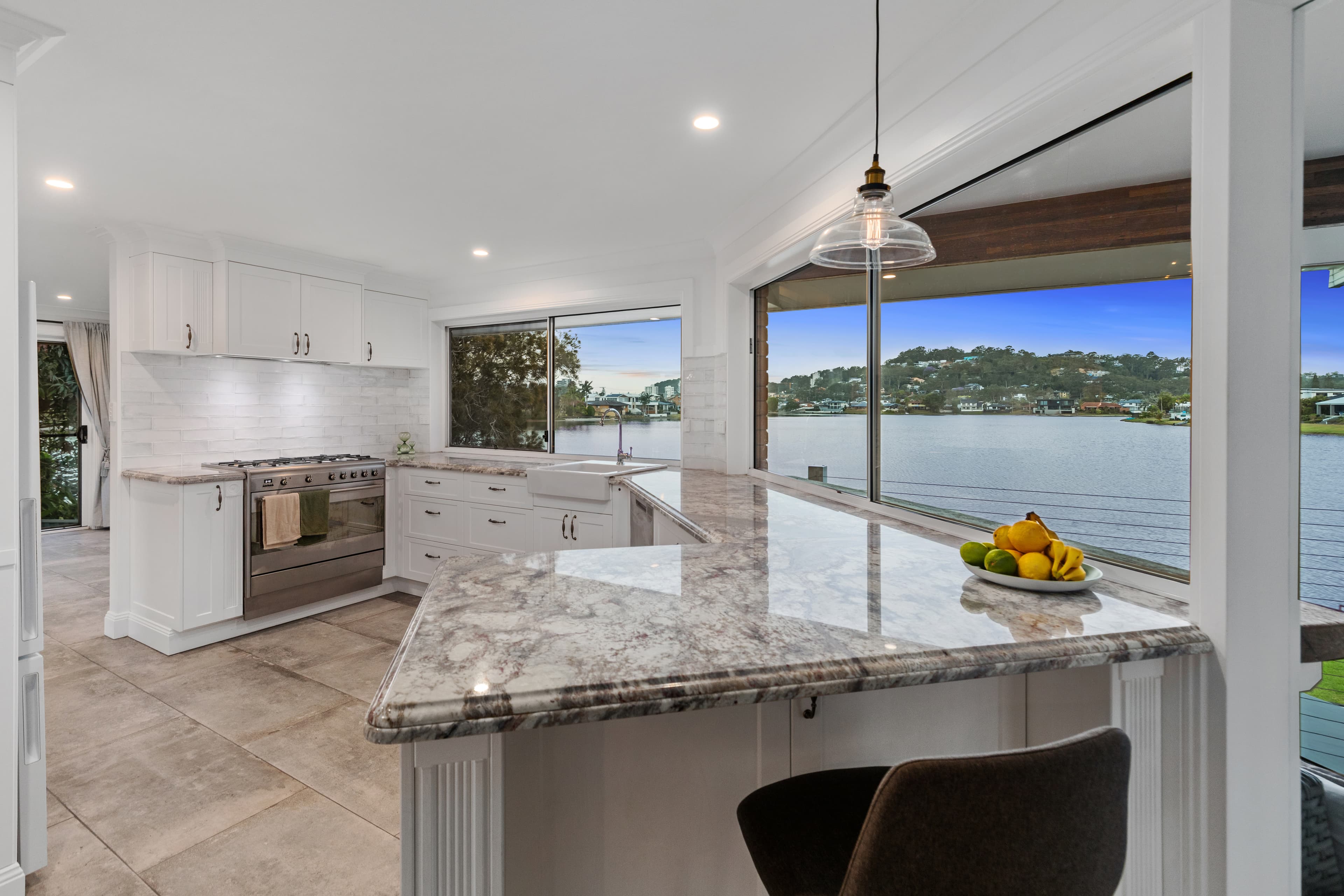 28 Jabiru Avenue, Burleigh Waters, Burleigh Waters - Thumbnail 4