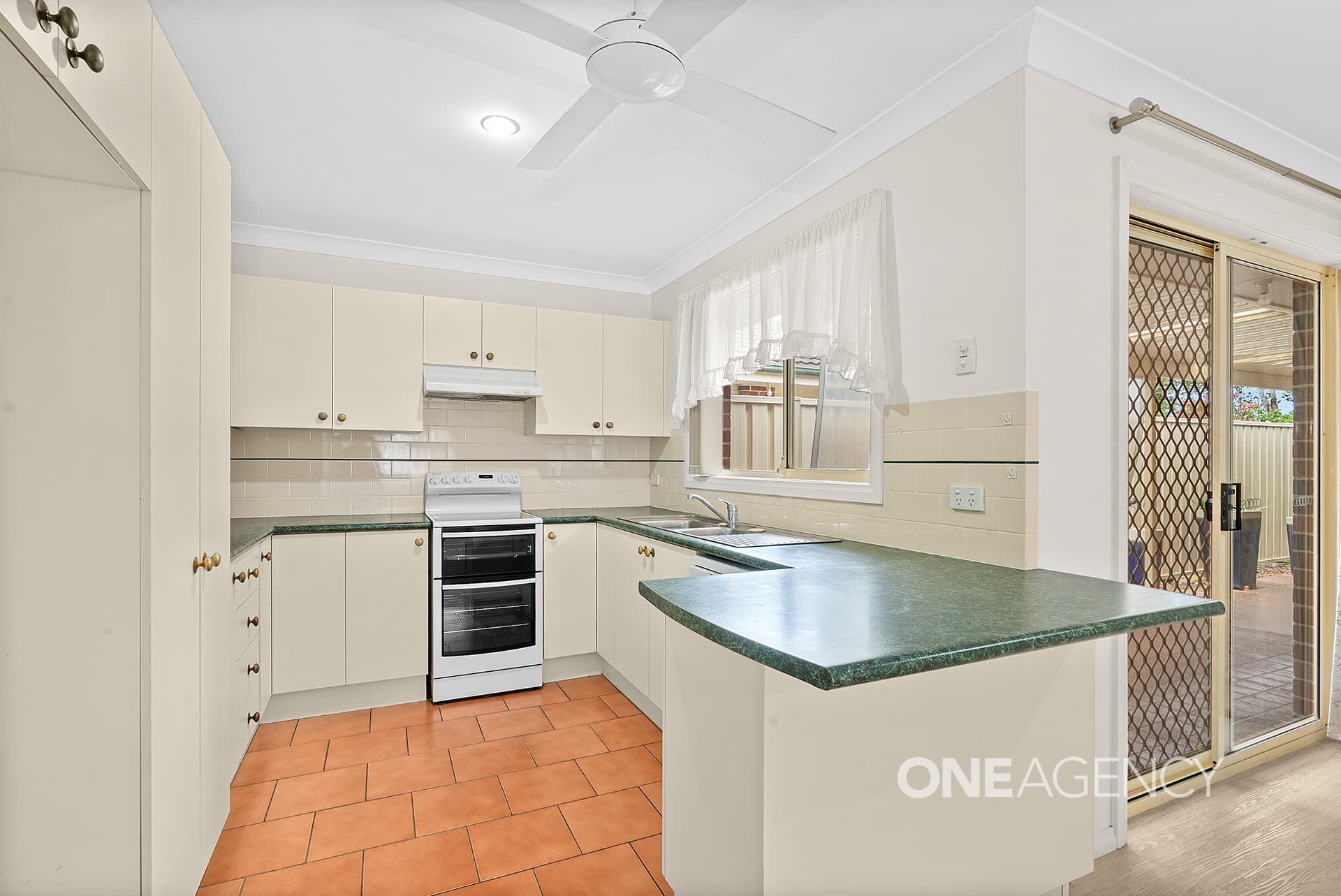 10 Regent Place, Bomaderry, Bomaderry - Thumbnail 4